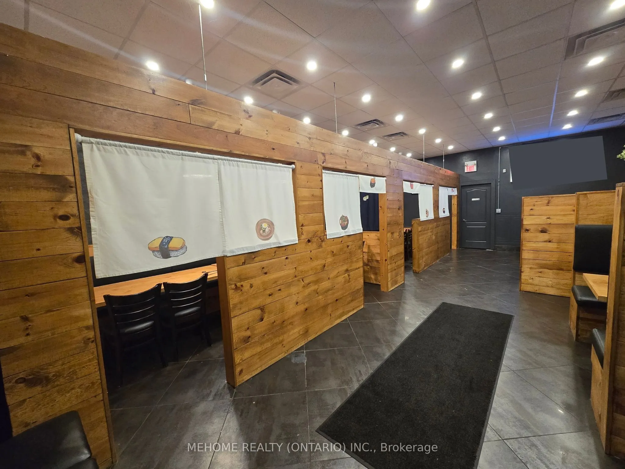 155 Wellington Street E