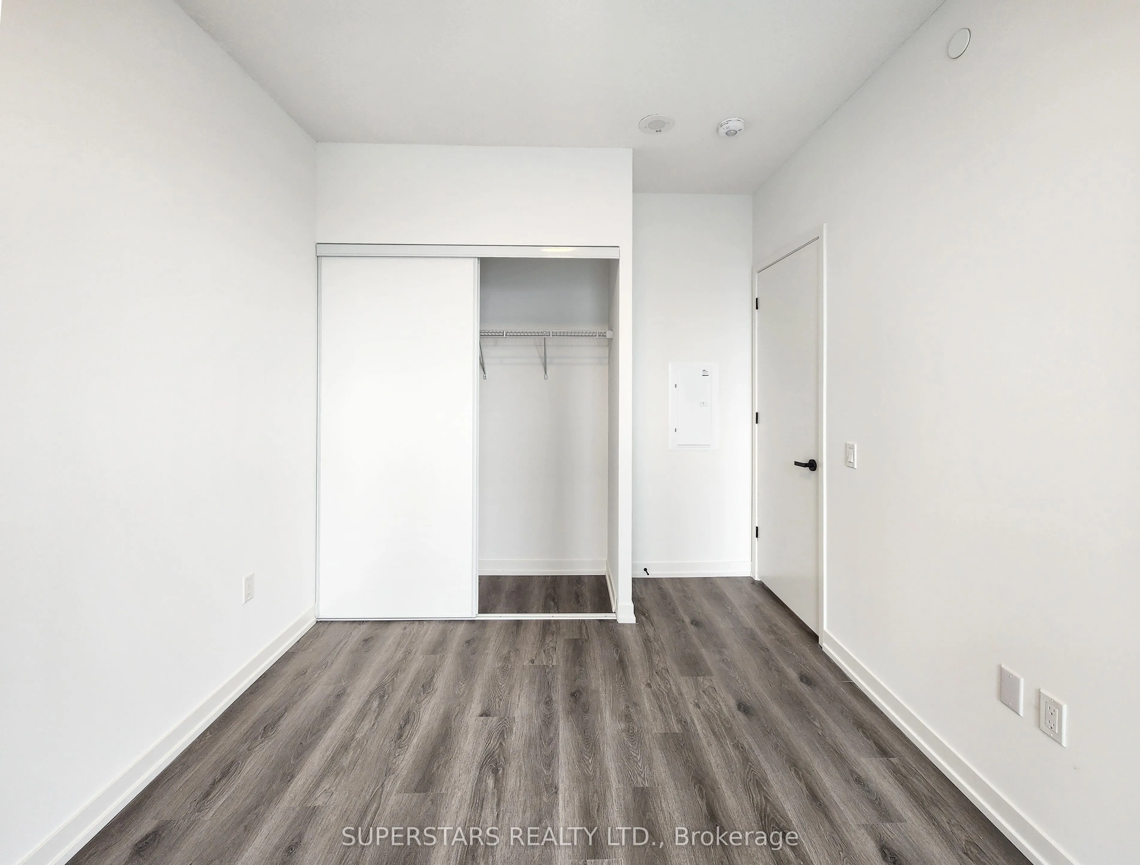 28 Interchange Way, #1602