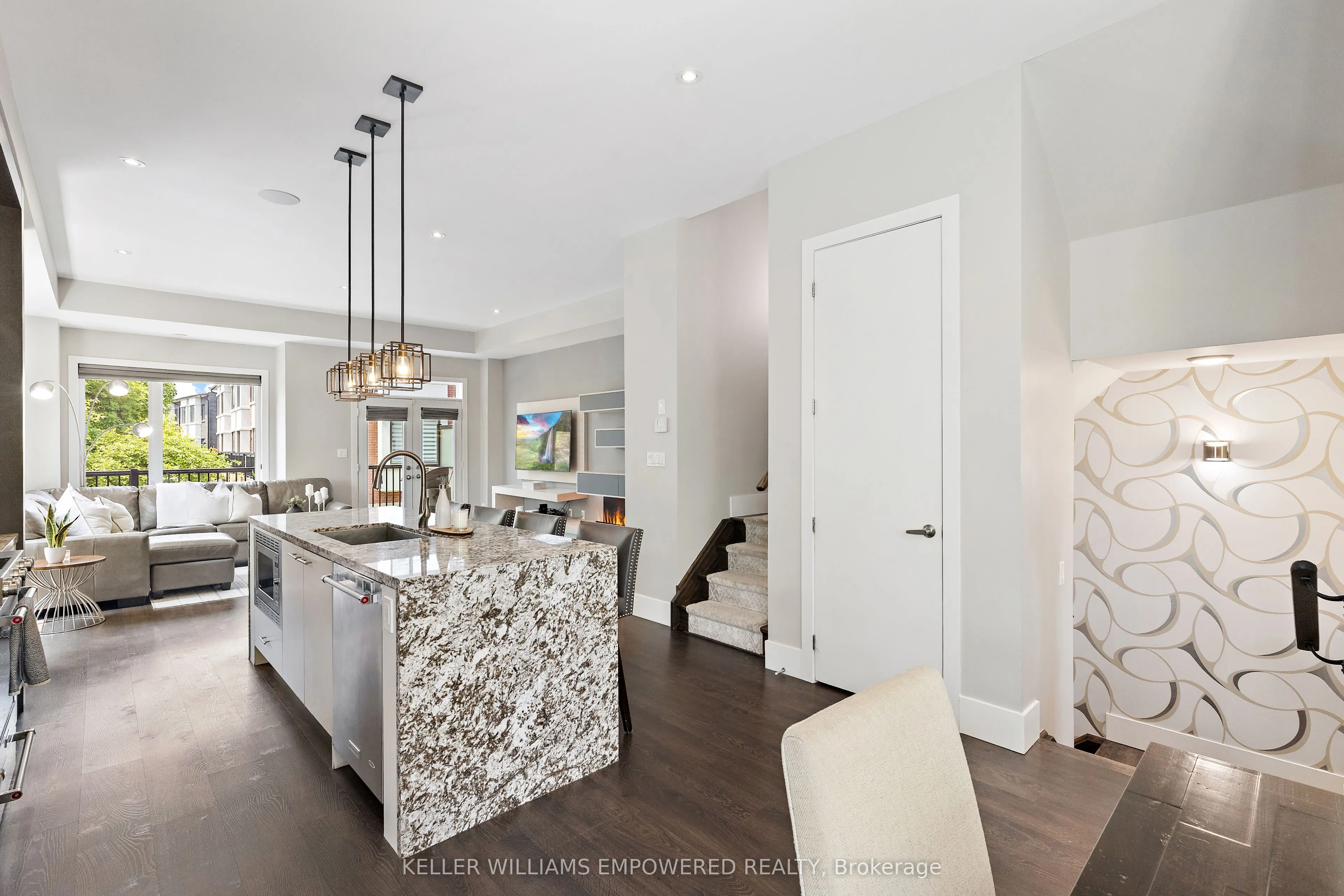 10558 Bayview Avenue, #8