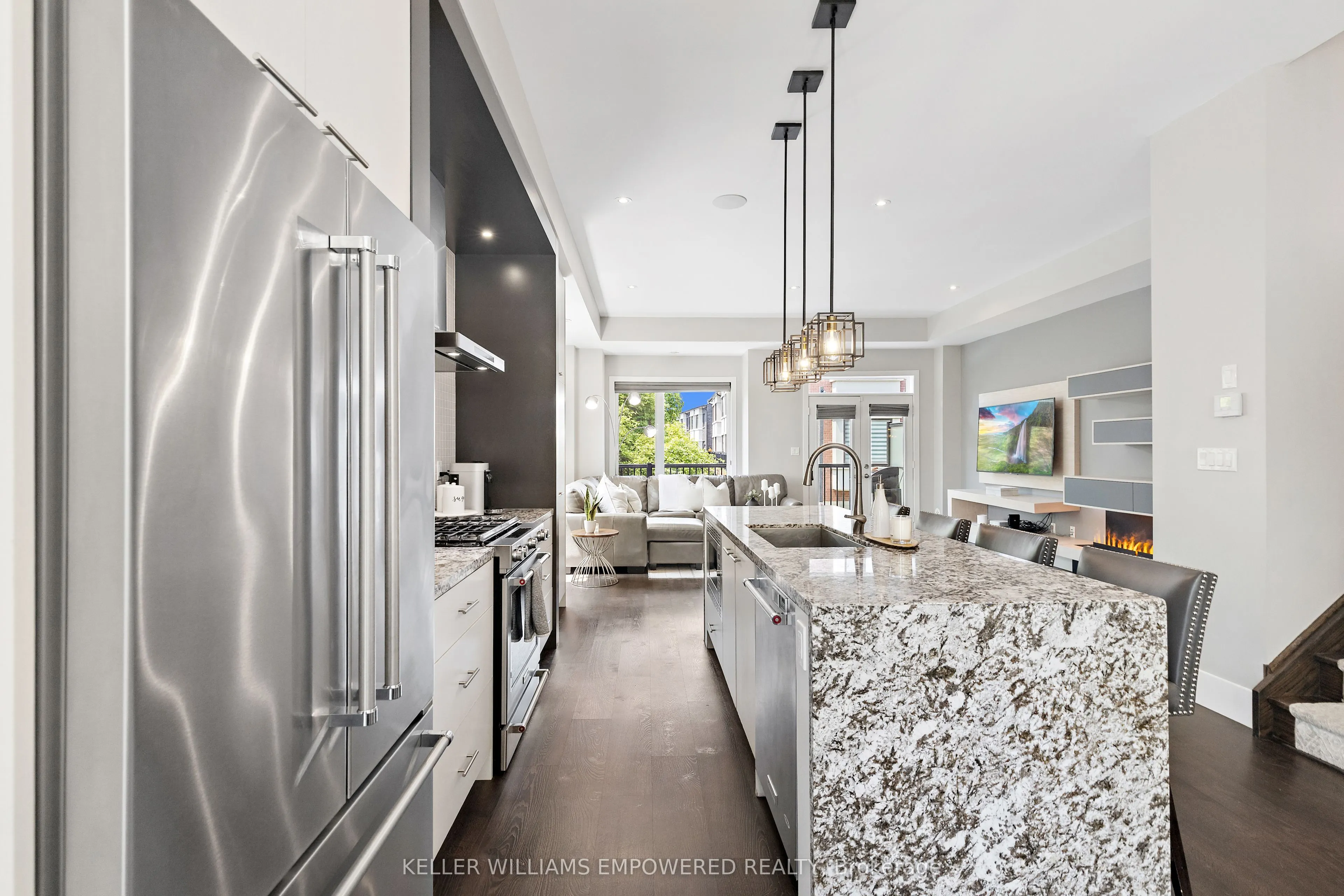 10558 Bayview Avenue, #8