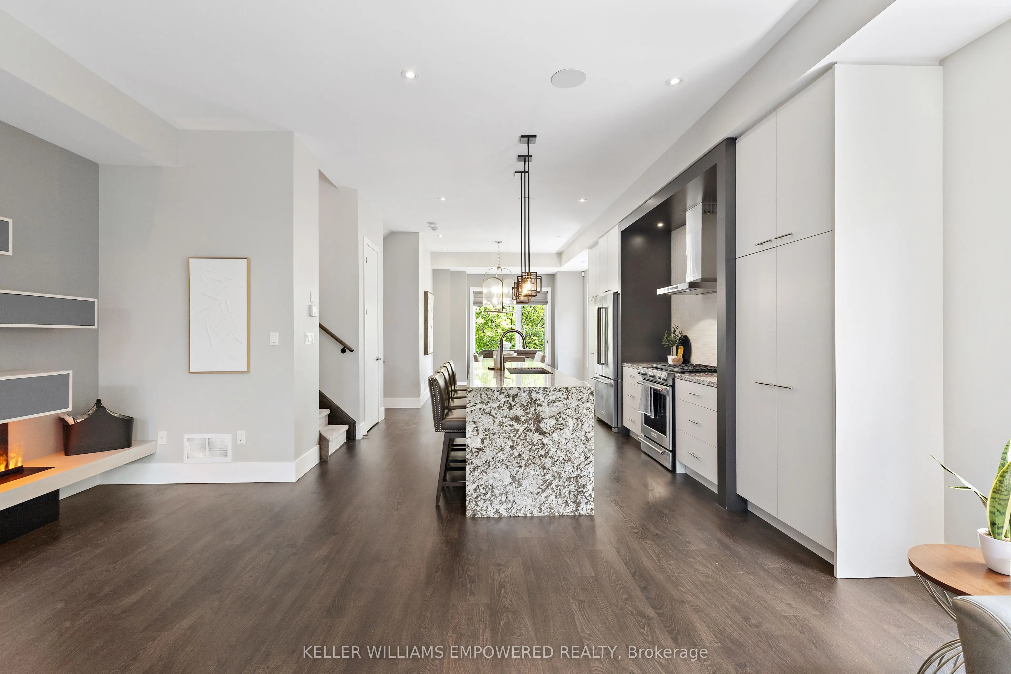 10558 Bayview Avenue, #8