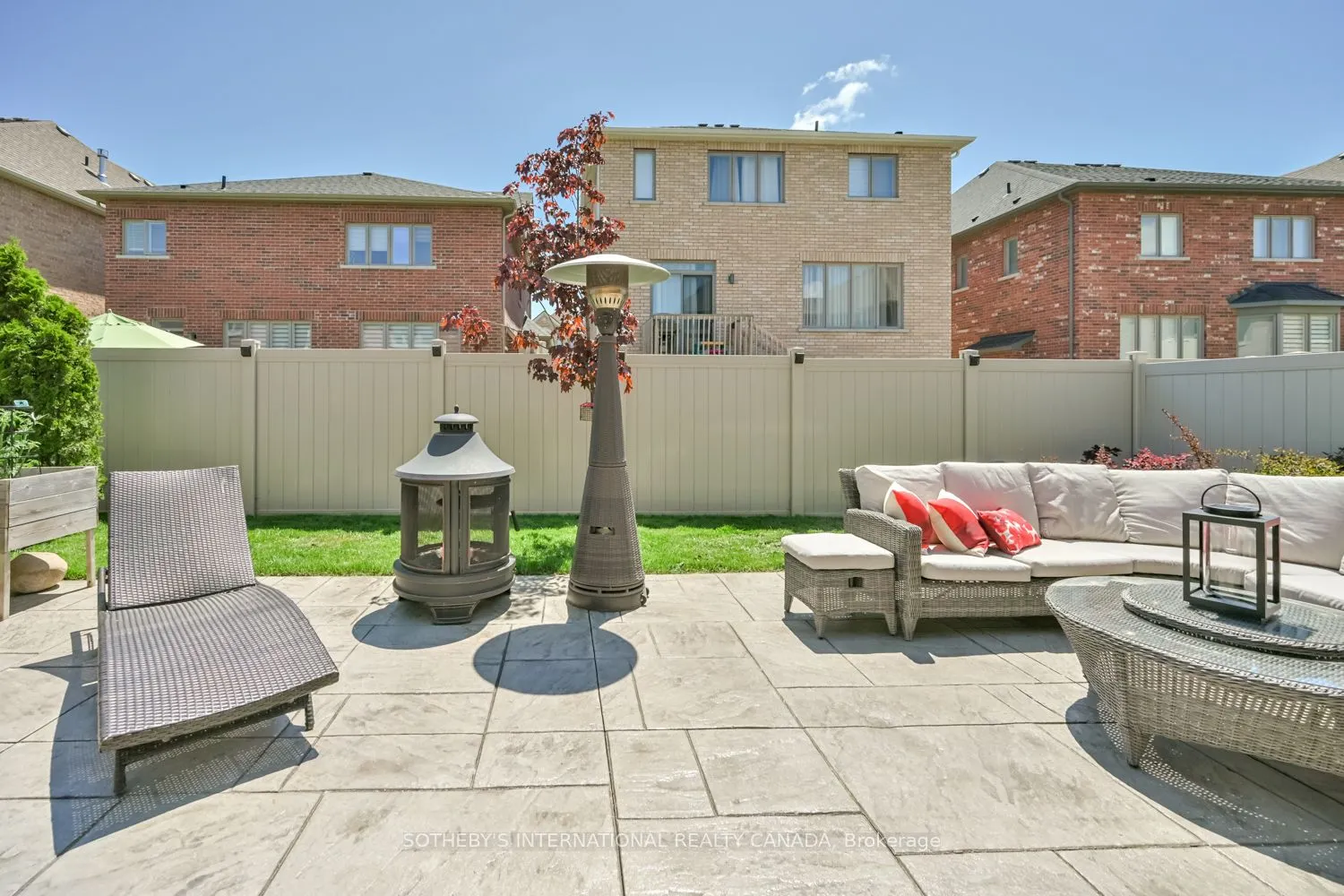 45 Crimson King Way