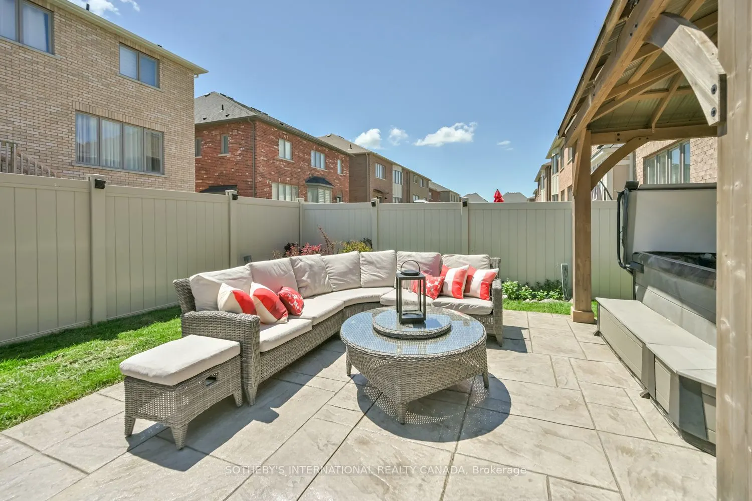 45 Crimson King Way