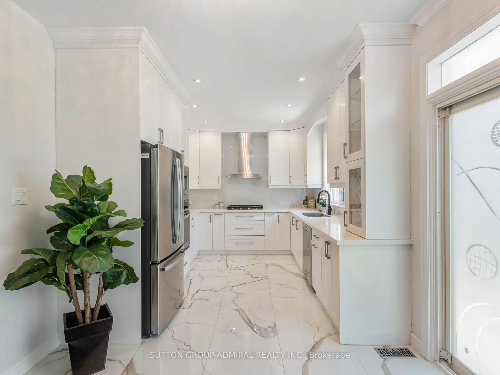 10 Auburndale Drive