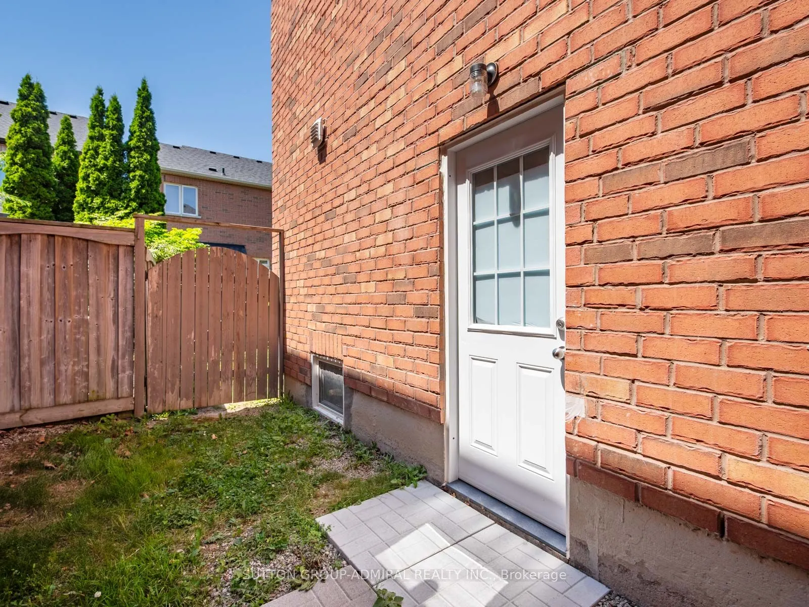 10 Auburndale Drive