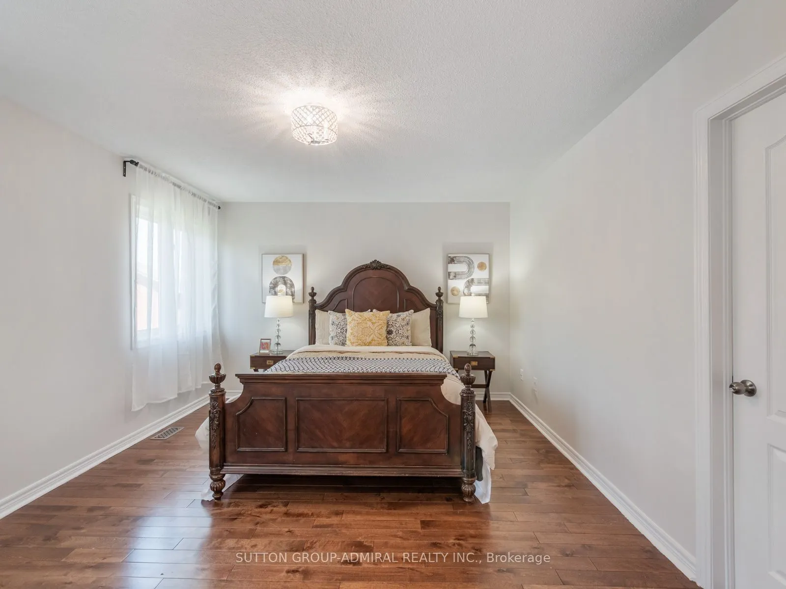 10 Auburndale Drive