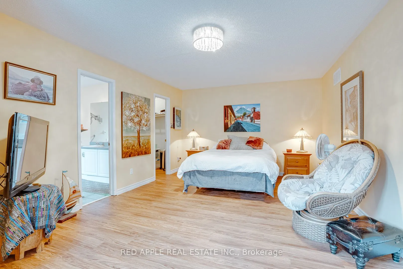 60 Snedden Avenue