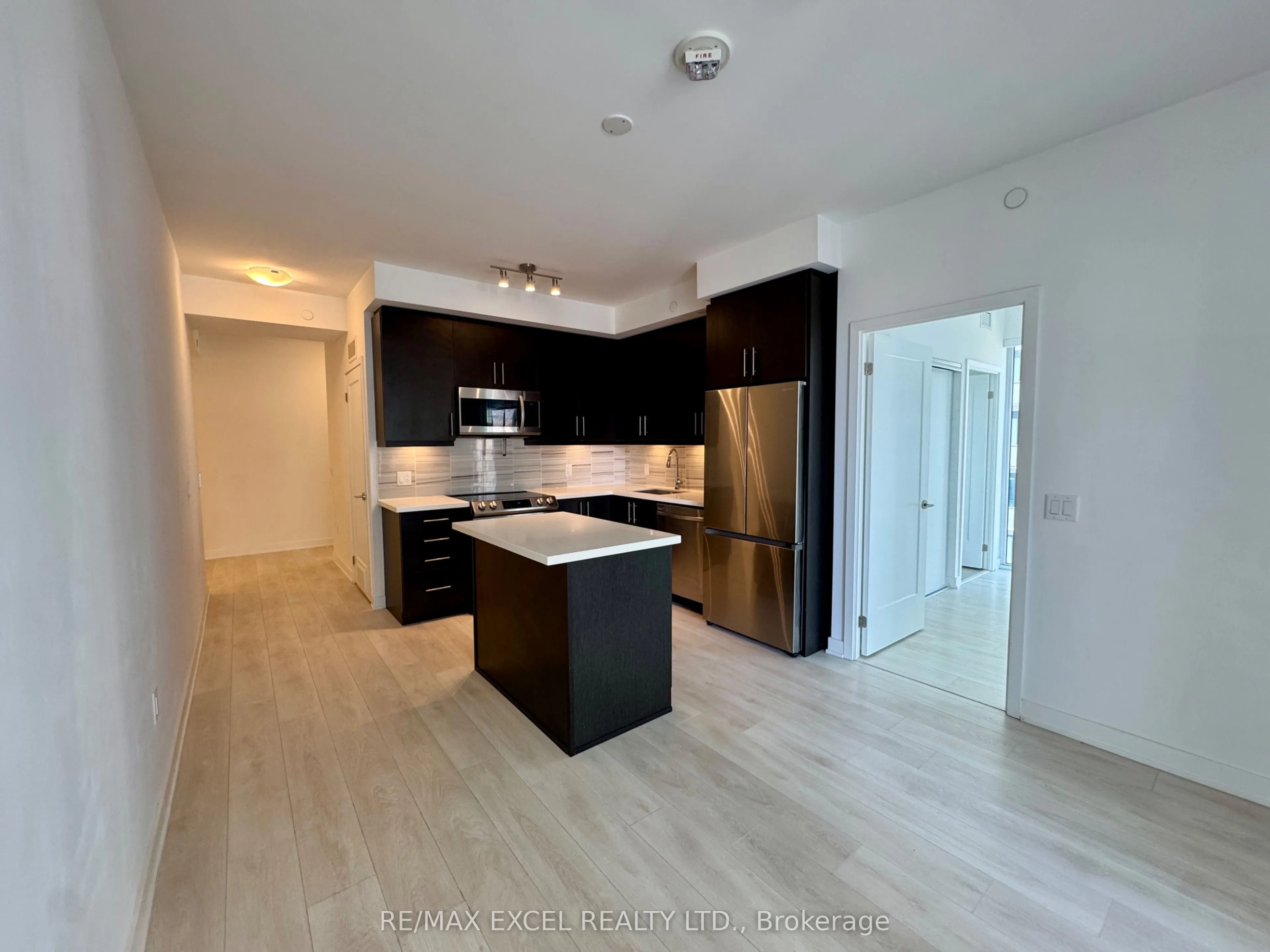 95 Oneida Crescent, #1204