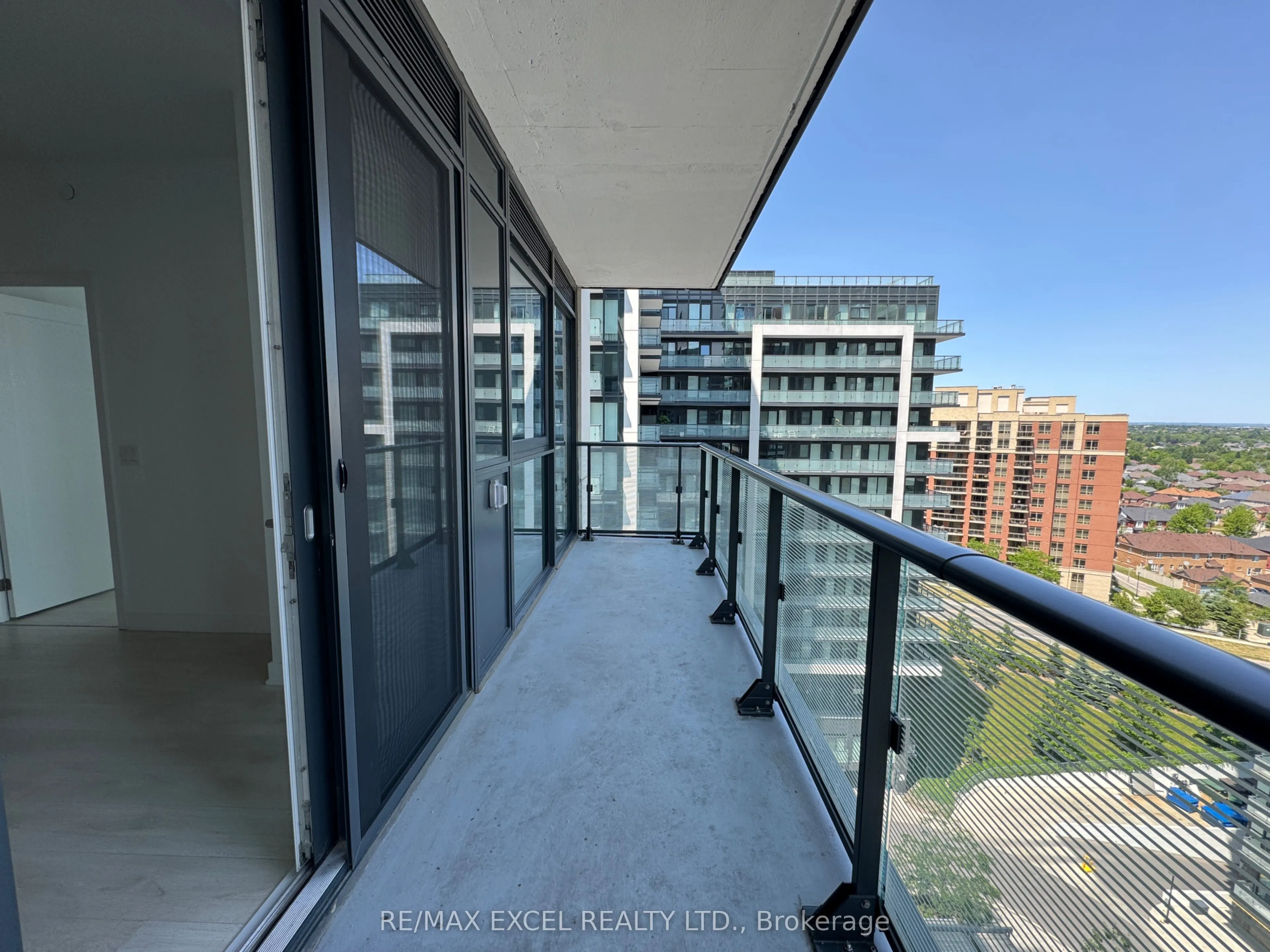 95 Oneida Crescent, #1204