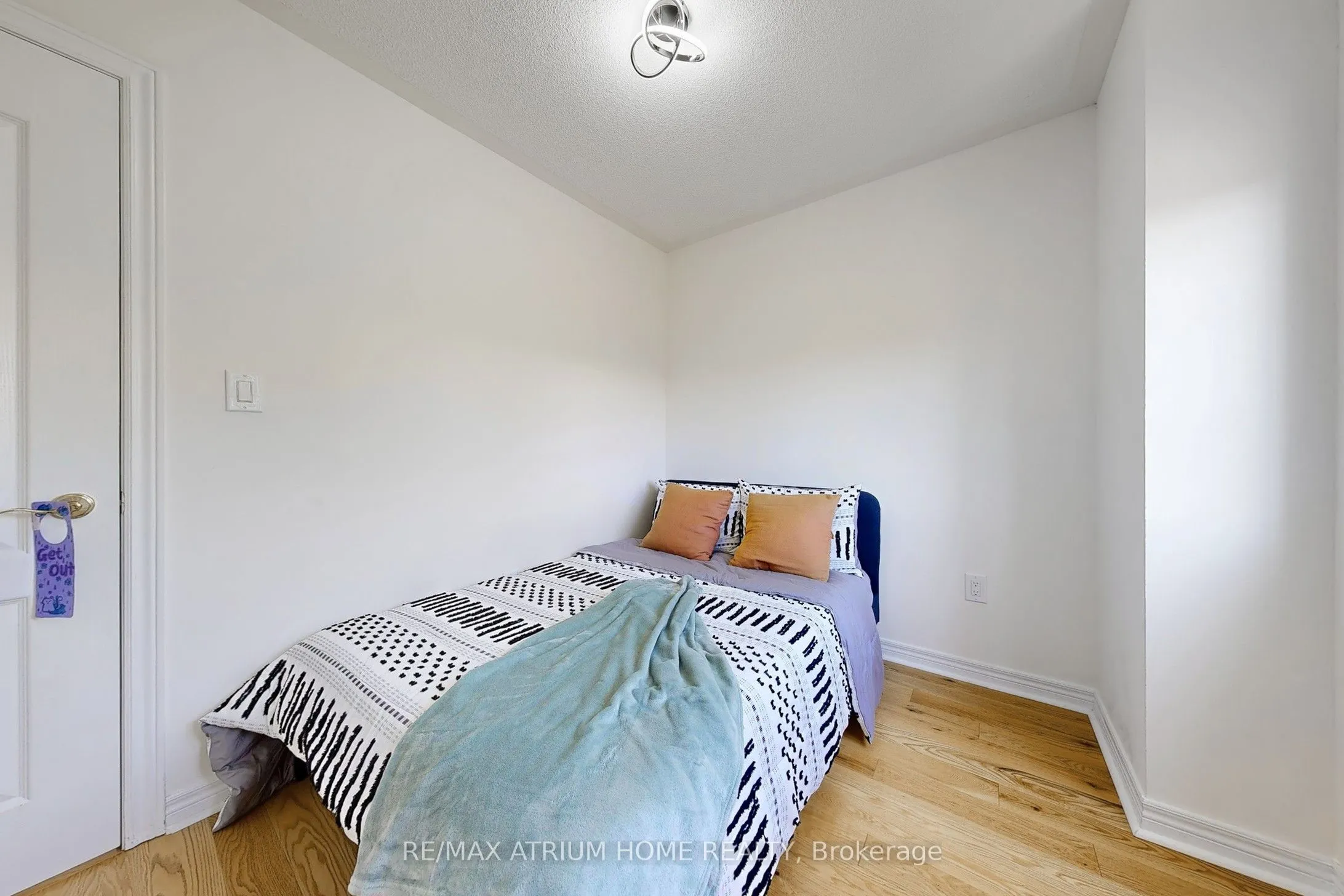 15 Old Colony Road, #99