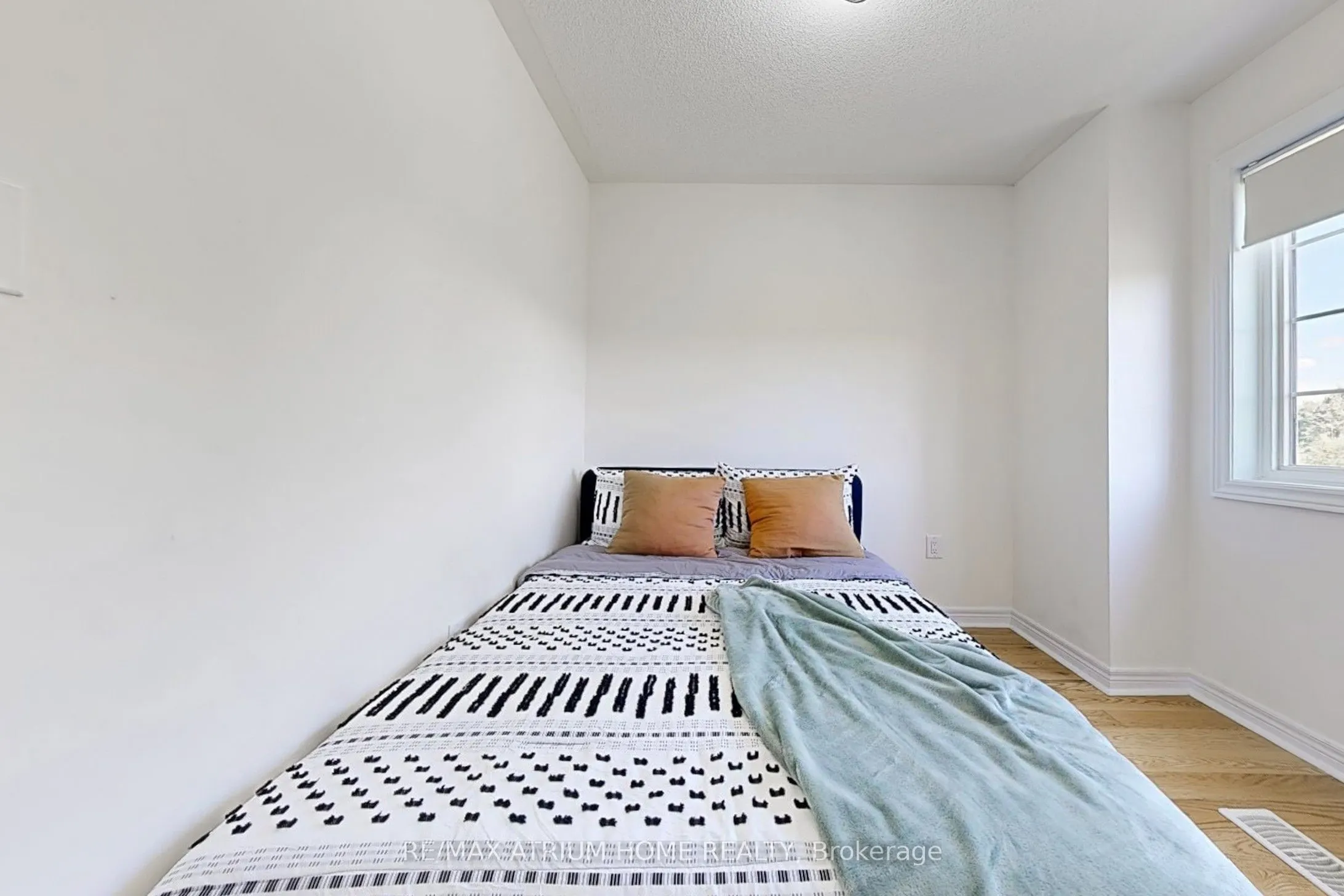 15 Old Colony Road, #99