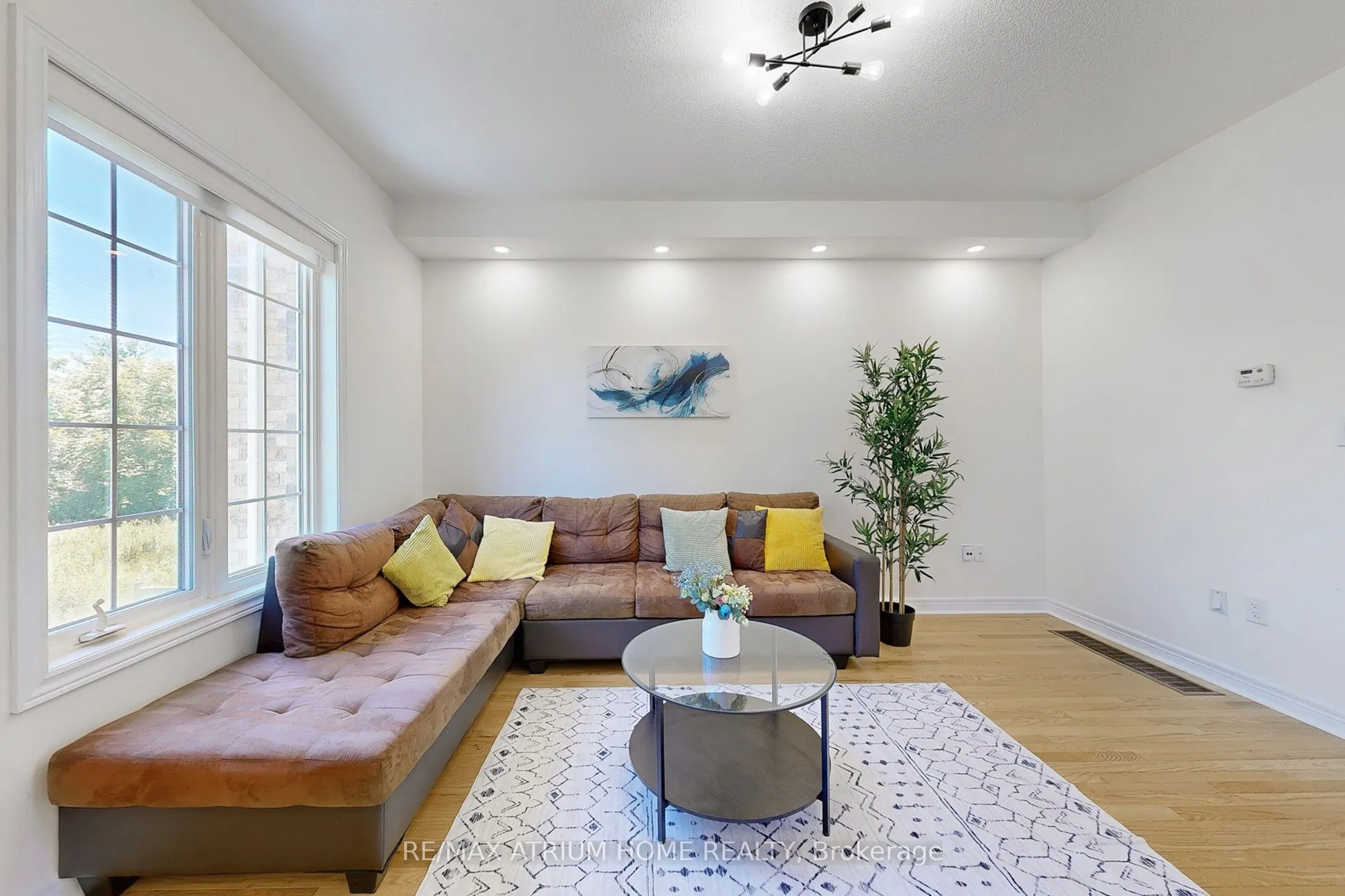 15 Old Colony Road, #99