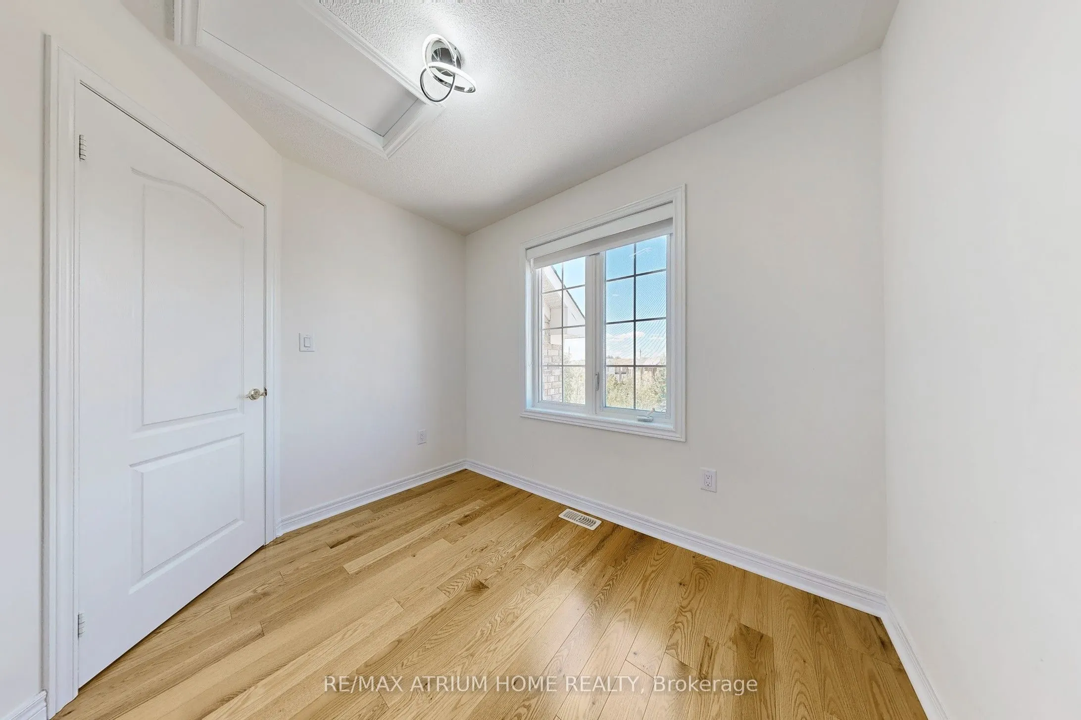 15 Old Colony Road, #99