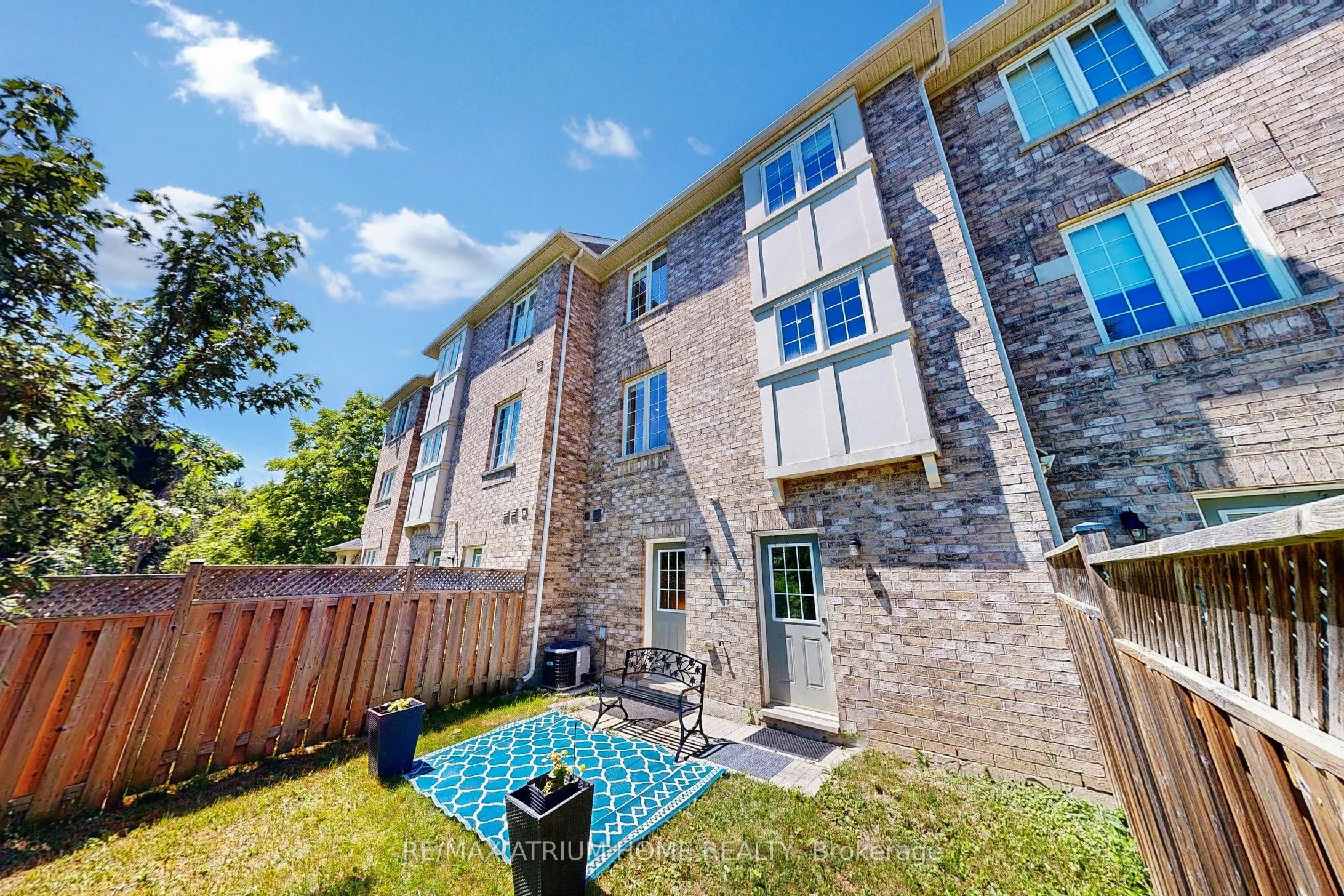 15 Old Colony Road, #99