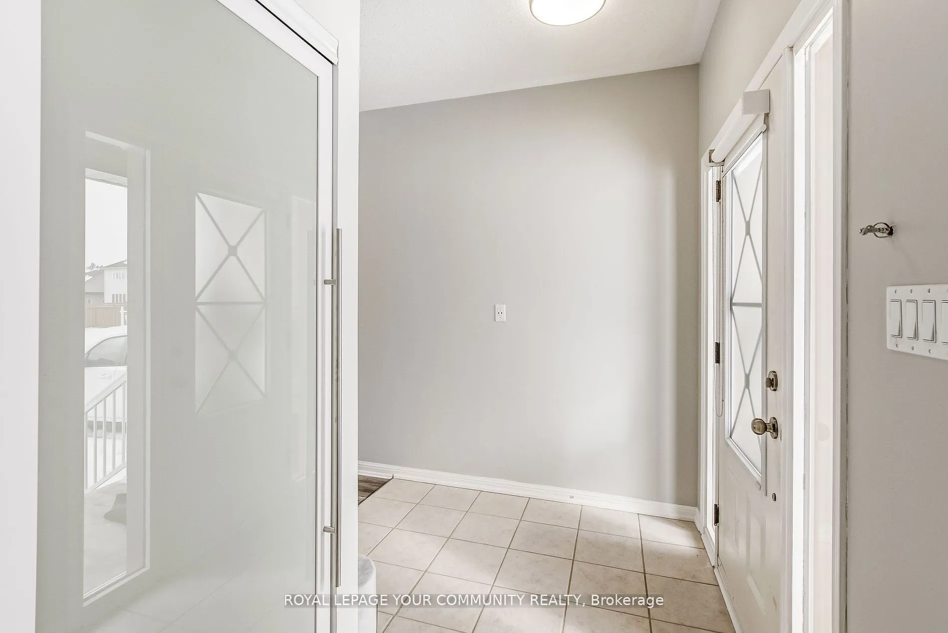 16 Don Hadden Crescent
