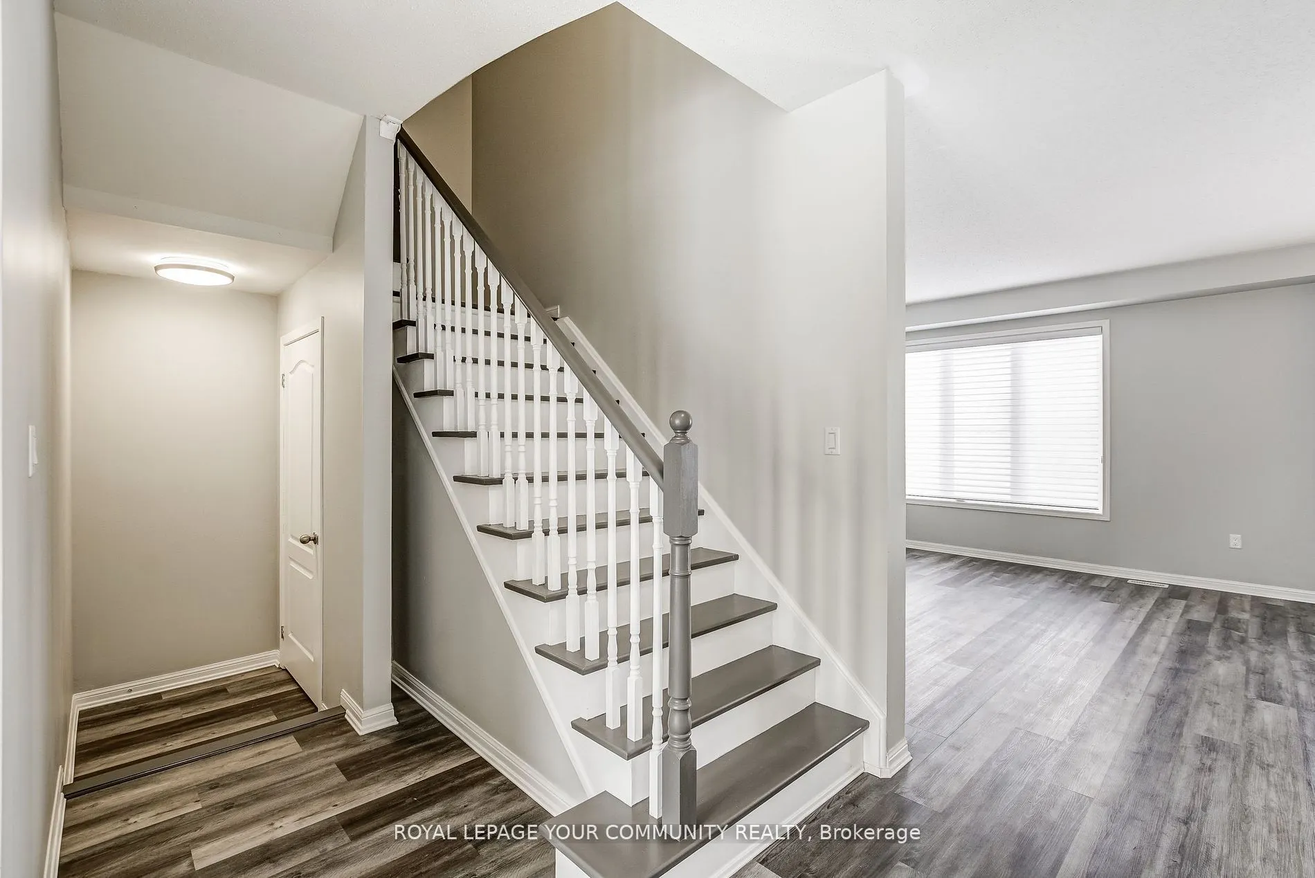 16 Don Hadden Crescent