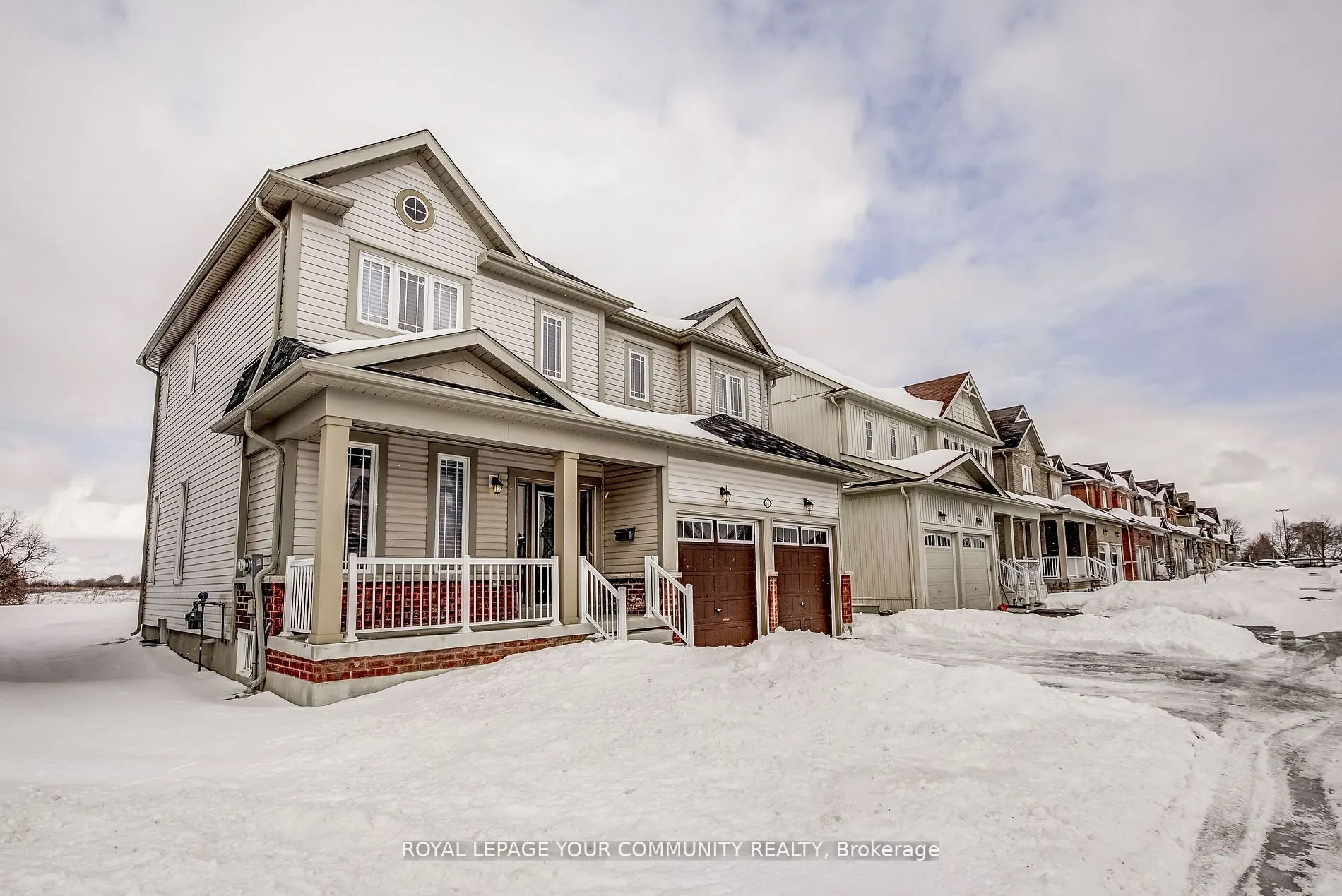 16 Don Hadden Crescent