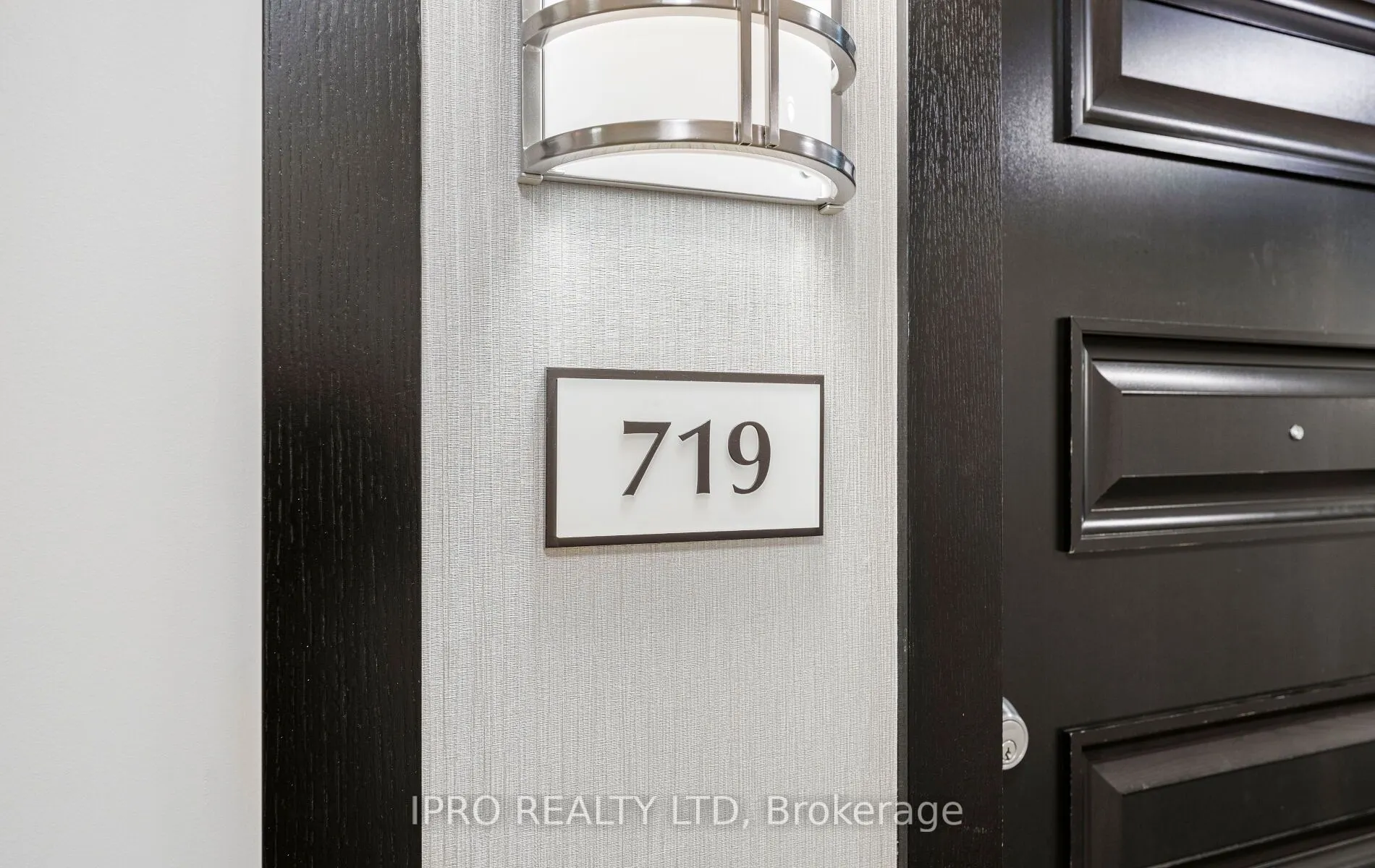 149 Church Street, #719
