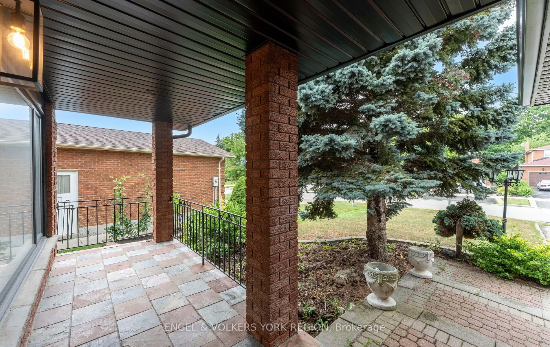 49 Thistle Ridge Drive