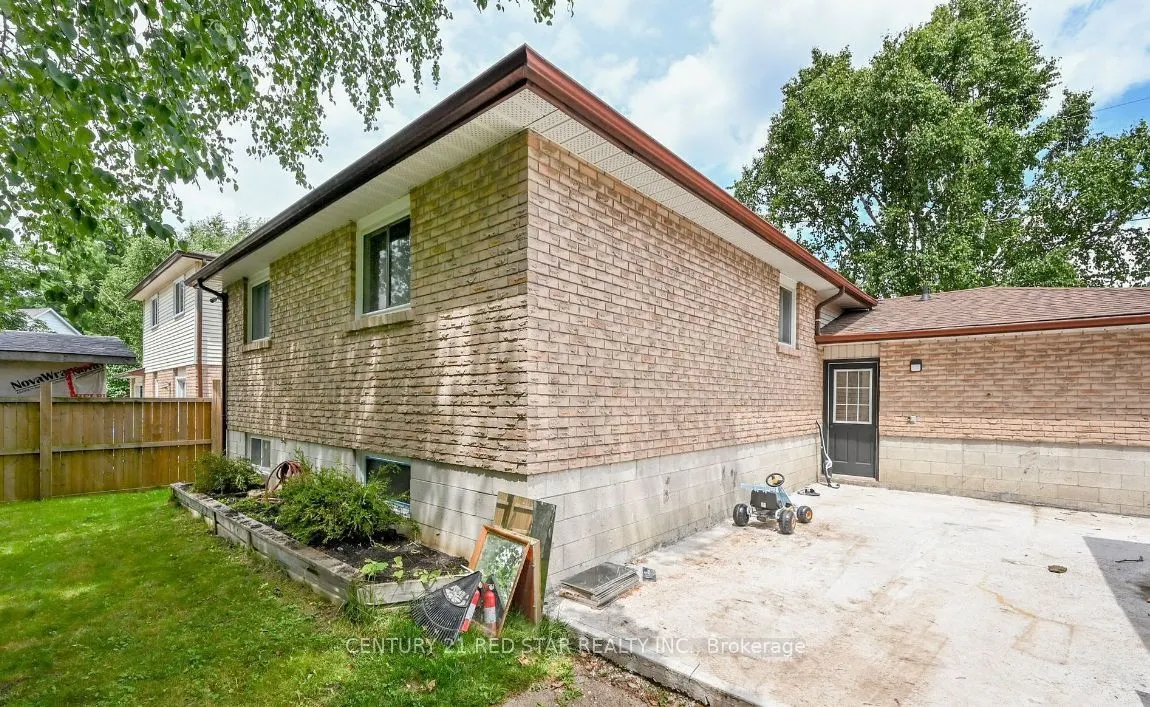 99 Boyne Crescent