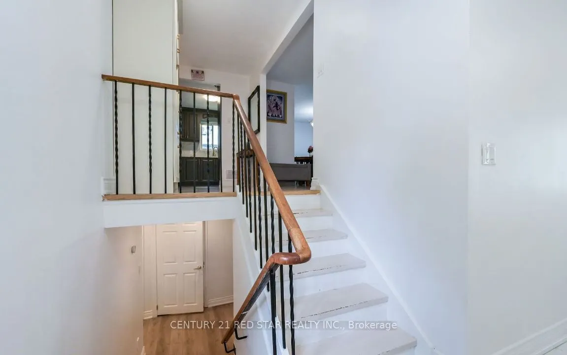 99 Boyne Crescent
