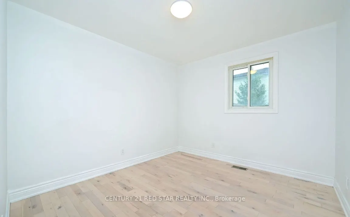 99 Boyne Crescent
