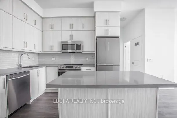 75 Oneida Crescent, #PH04