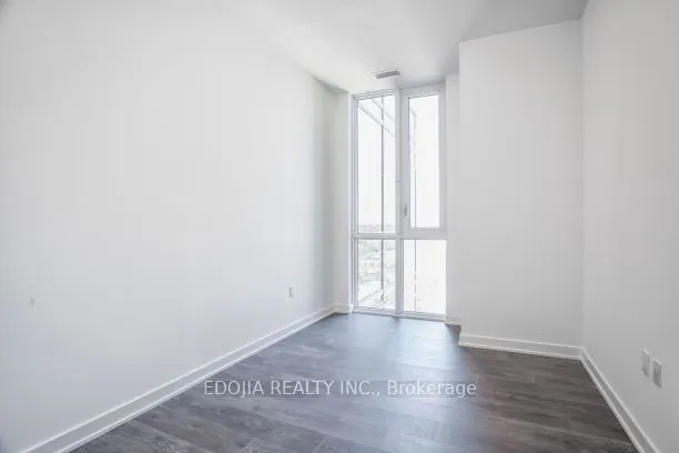 75 Oneida Crescent, #PH04