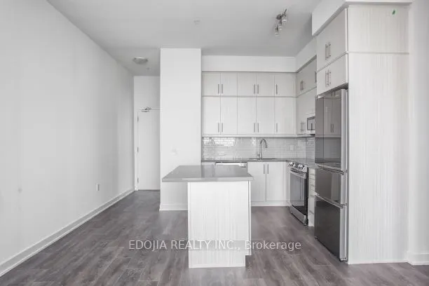 75 Oneida Crescent, #PH04