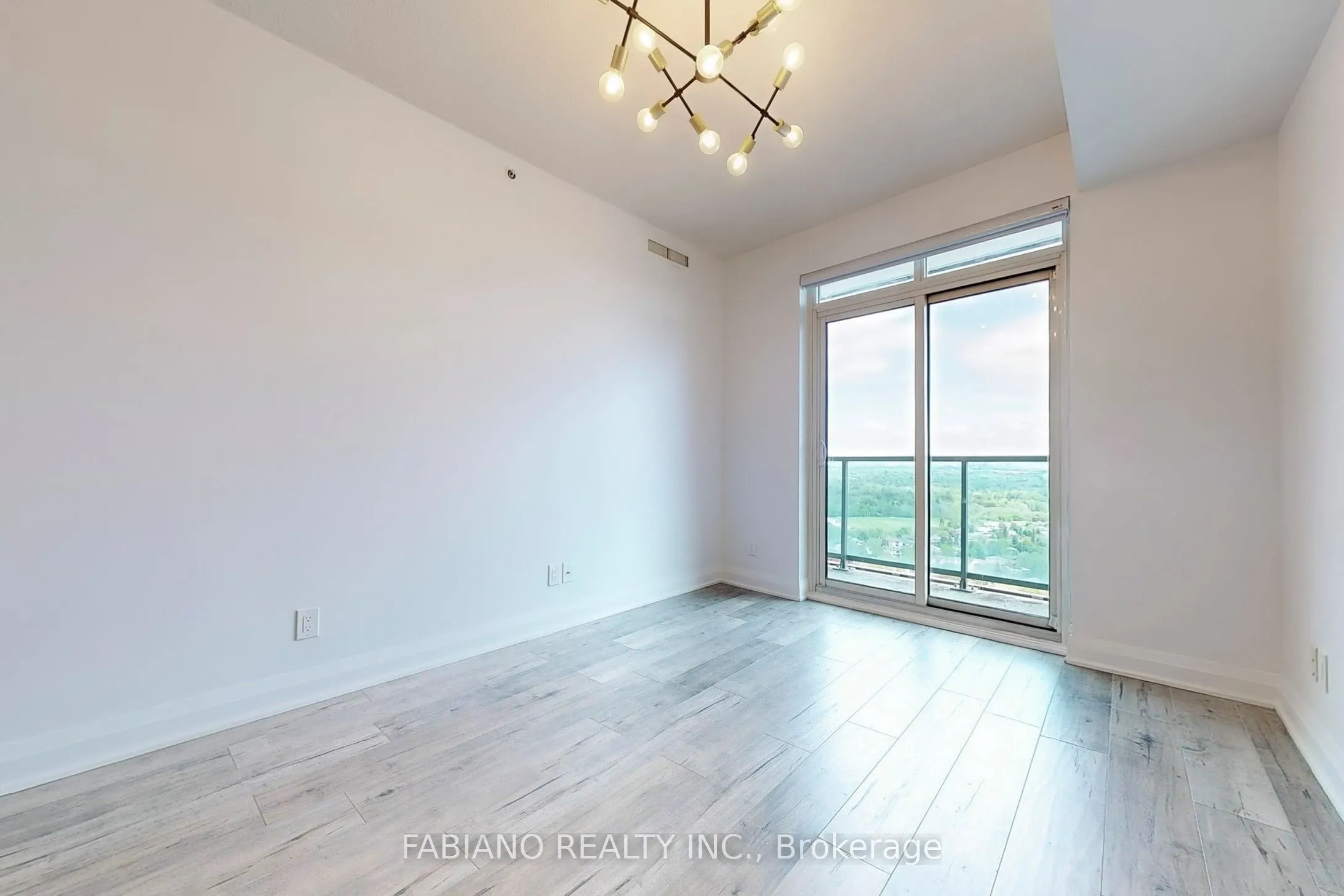 7171 Yonge Street, #2303