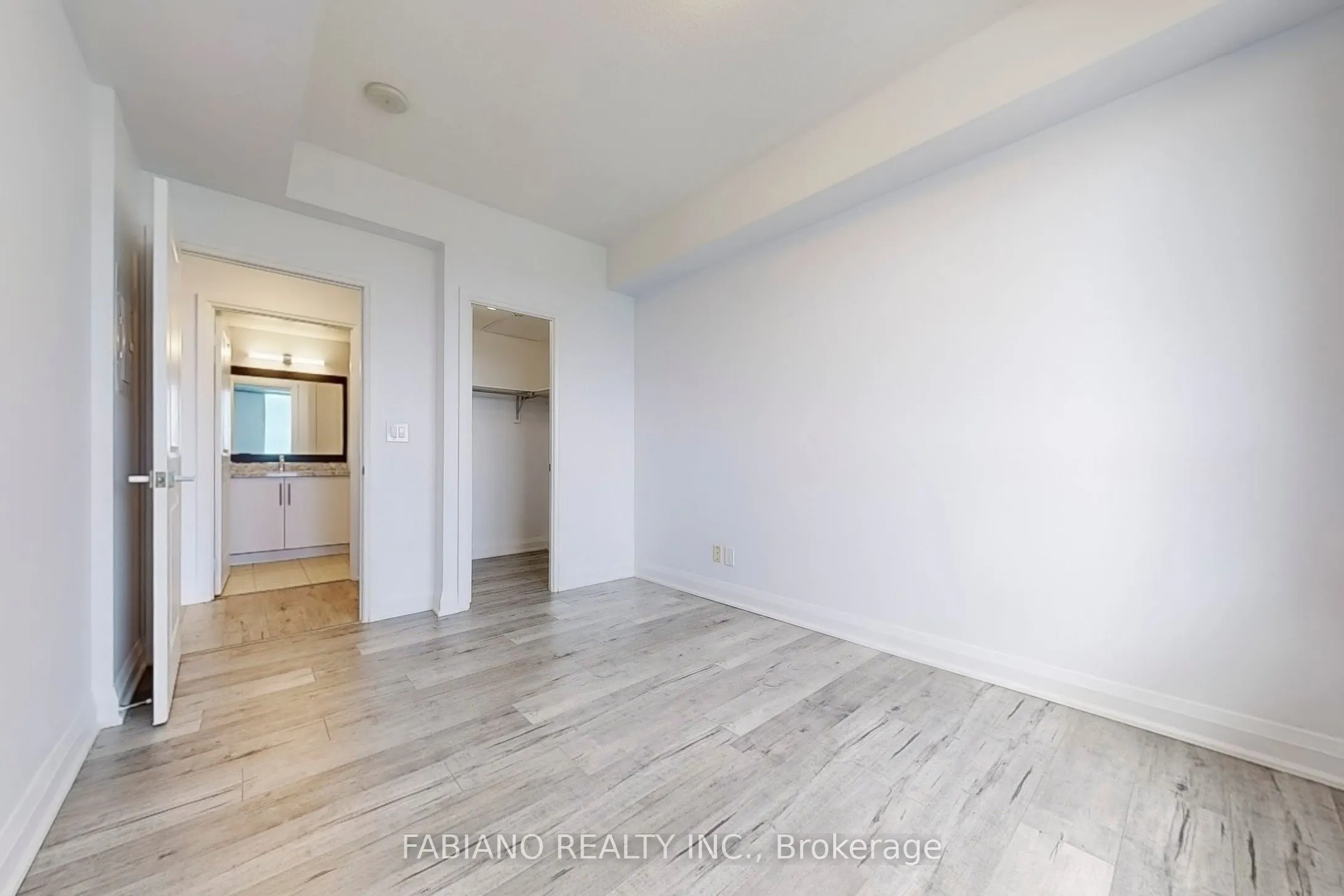 7171 Yonge Street, #2303