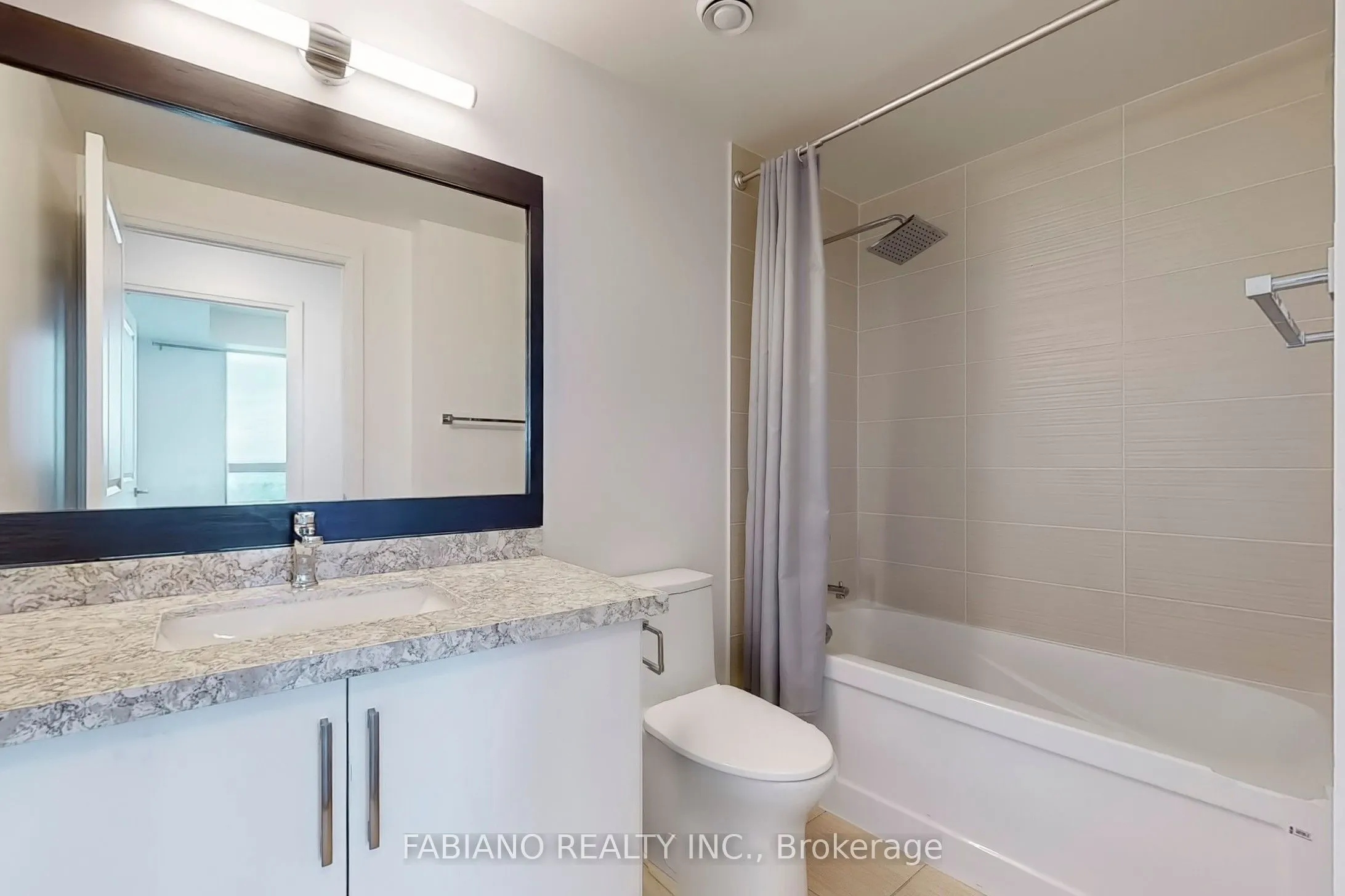 7171 Yonge Street, #2303