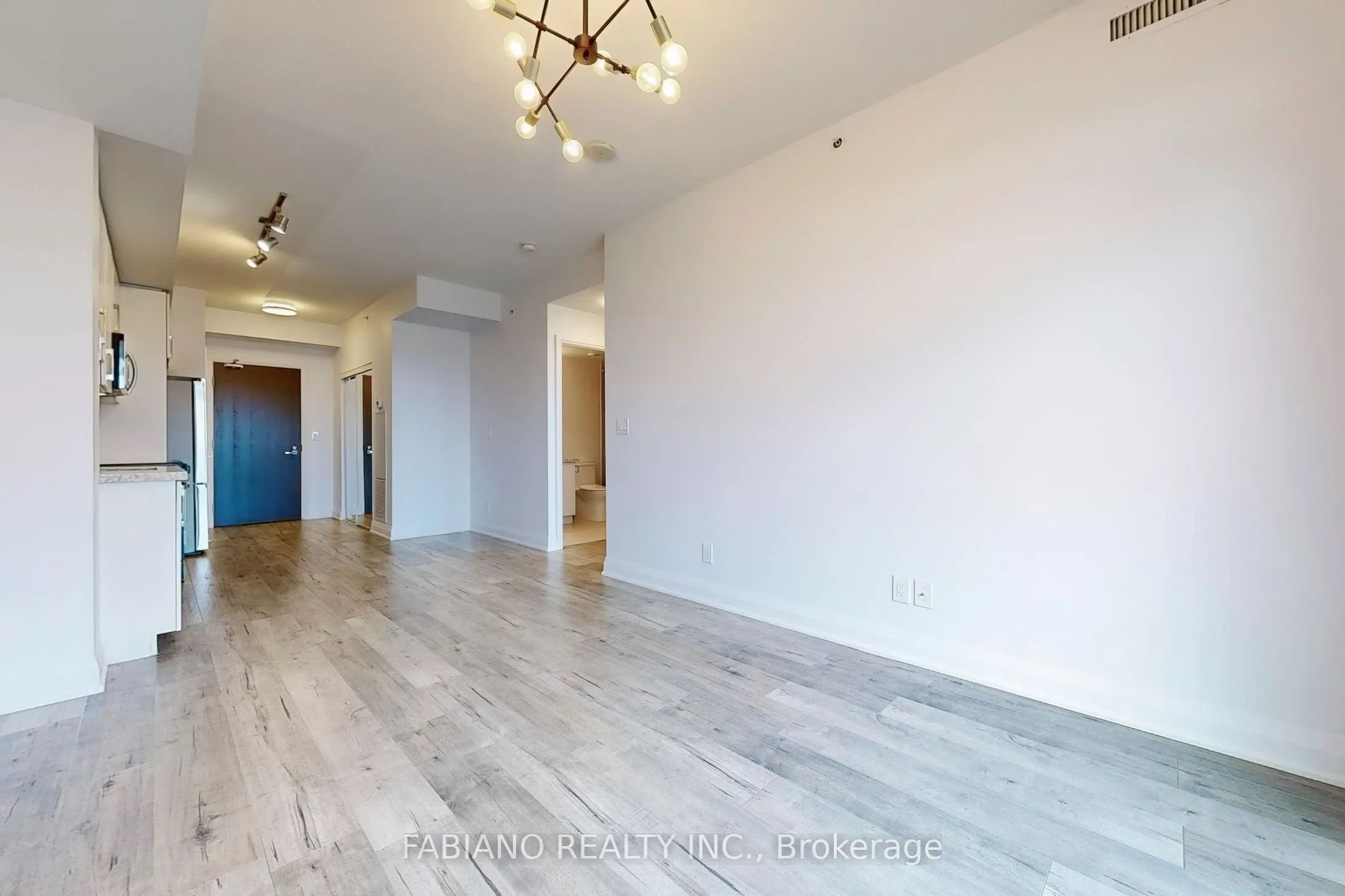 7171 Yonge Street, #2303