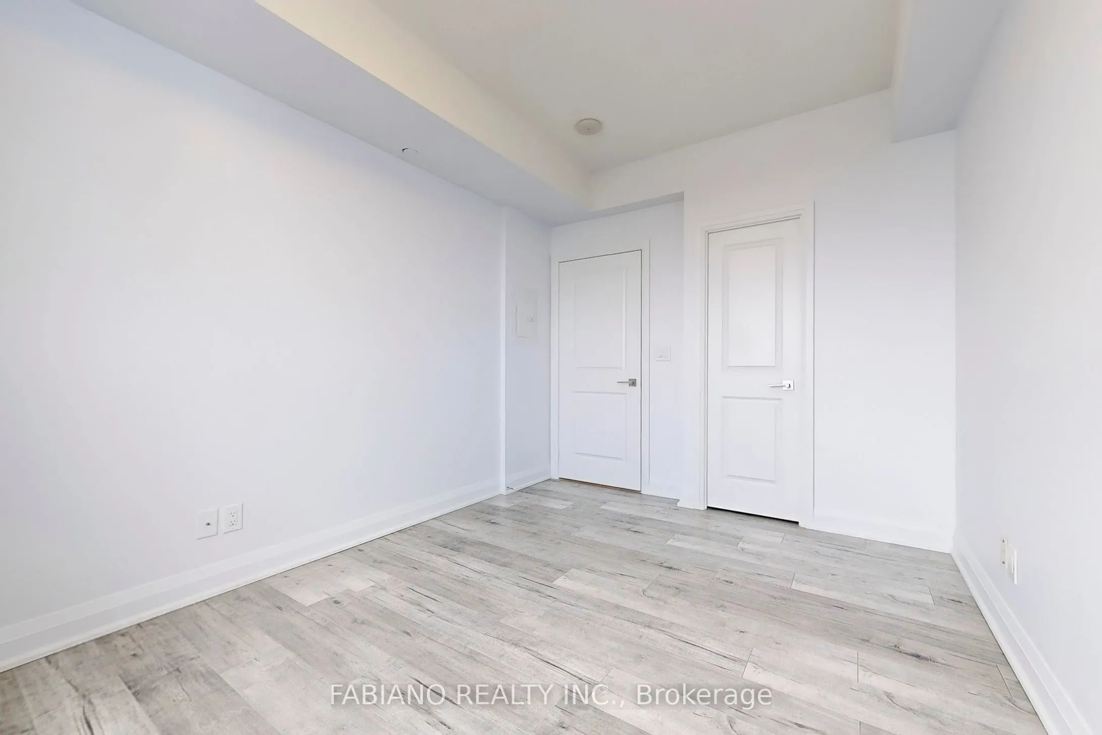 7171 Yonge Street, #2303
