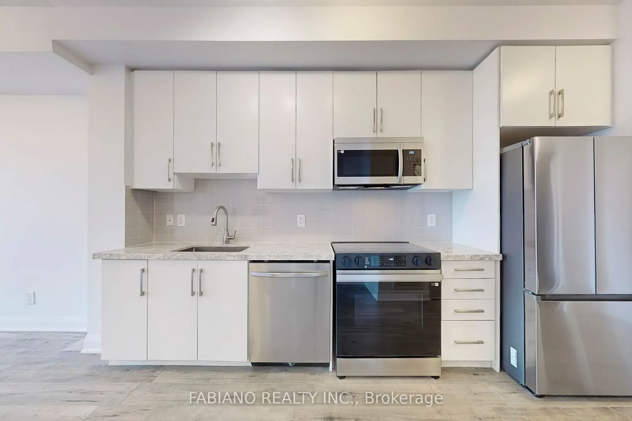 7171 Yonge Street, #2303