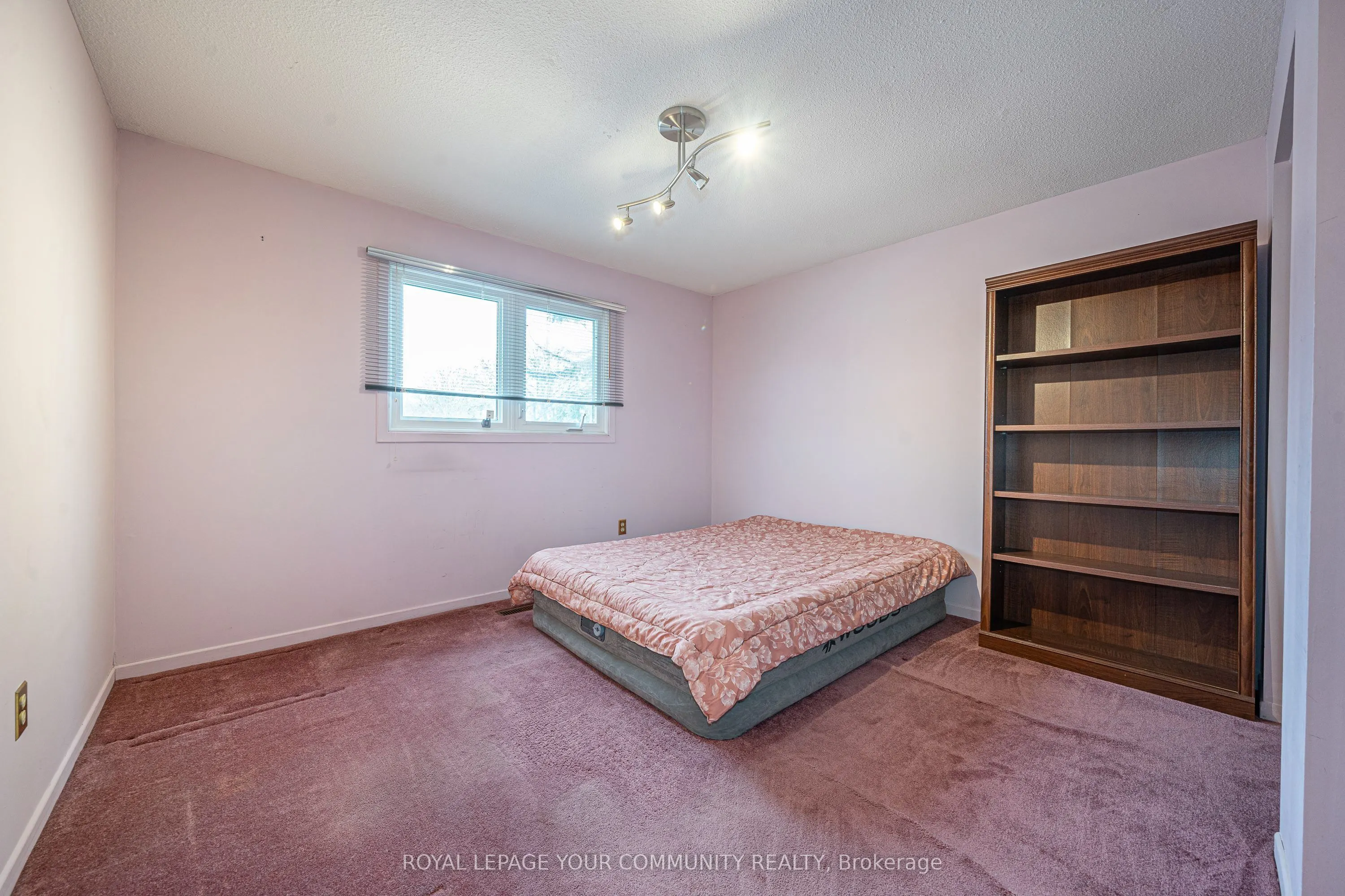 79 Mayvern Crescent