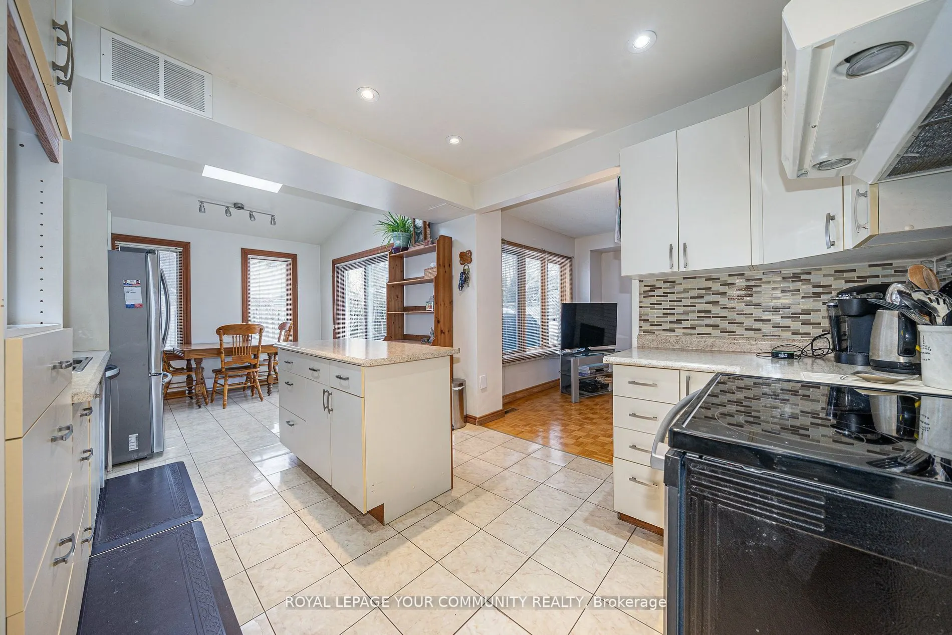 79 Mayvern Crescent
