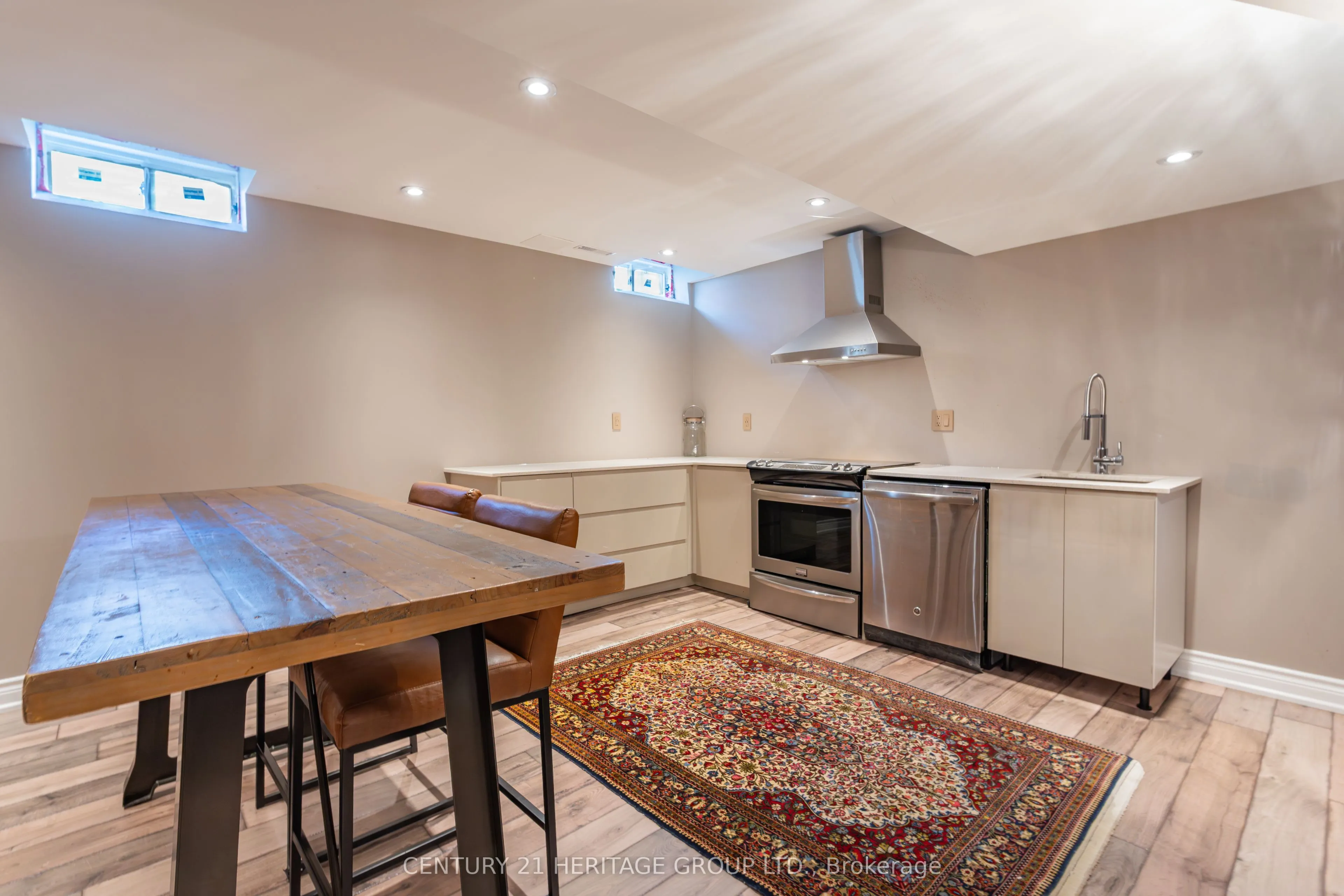 20 Altus Park Drive