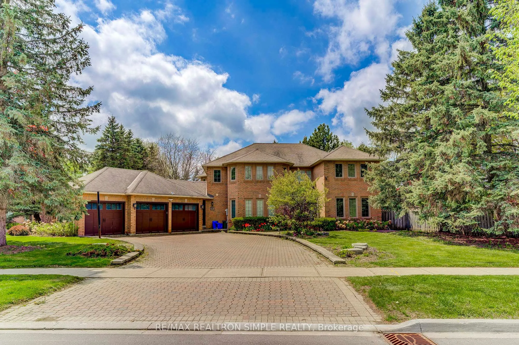 90 Treegrove Circle