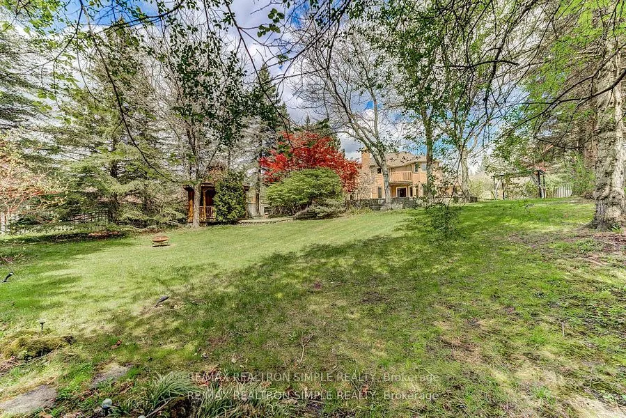 90 Treegrove Circle