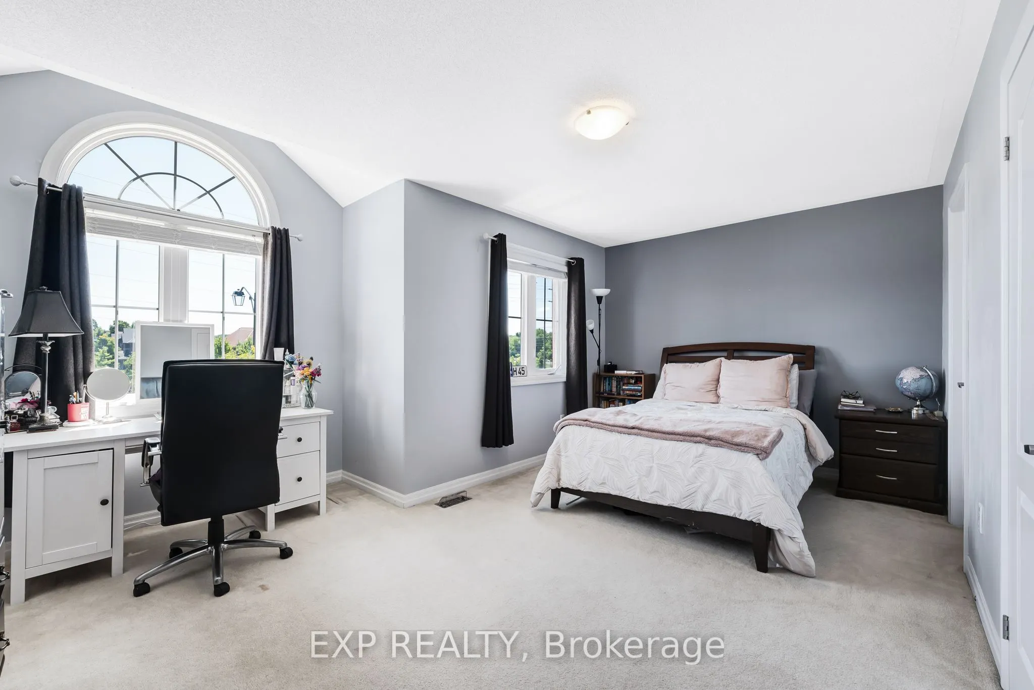 79 Bulmer Crescent