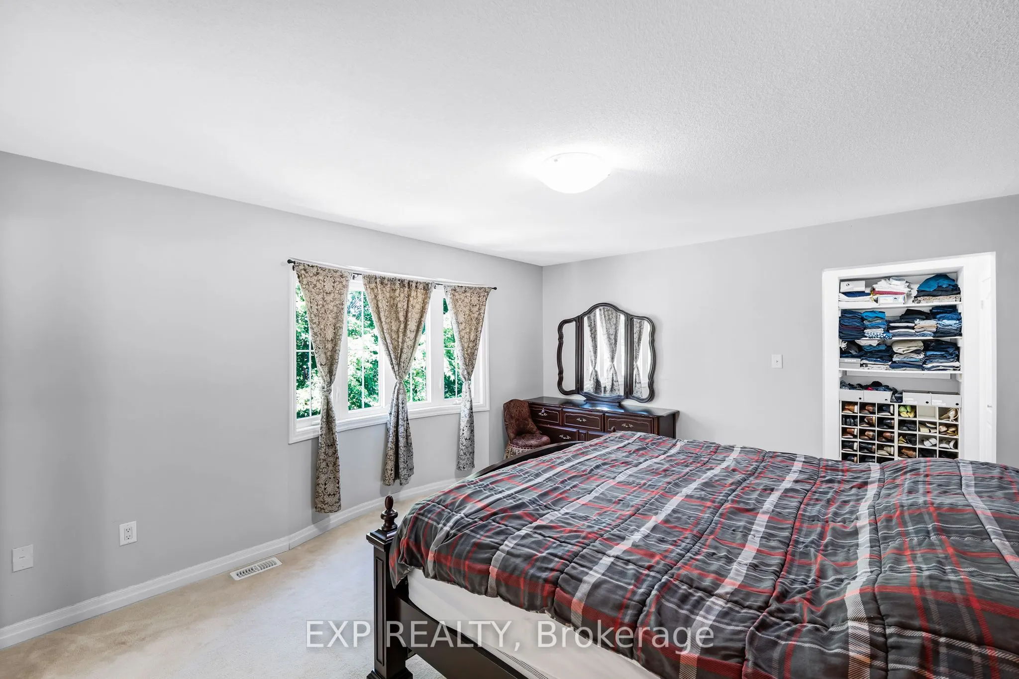 79 Bulmer Crescent