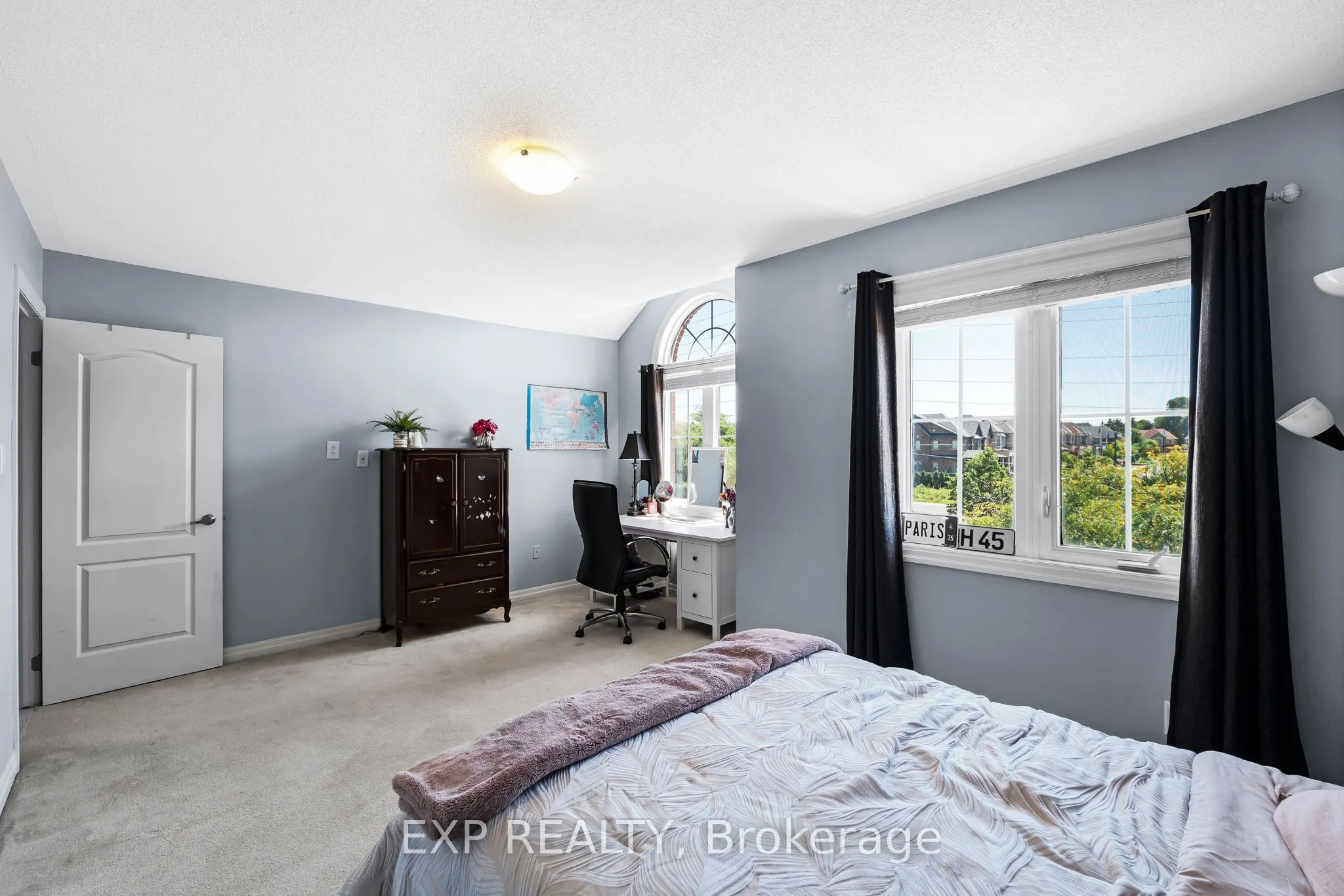 79 Bulmer Crescent