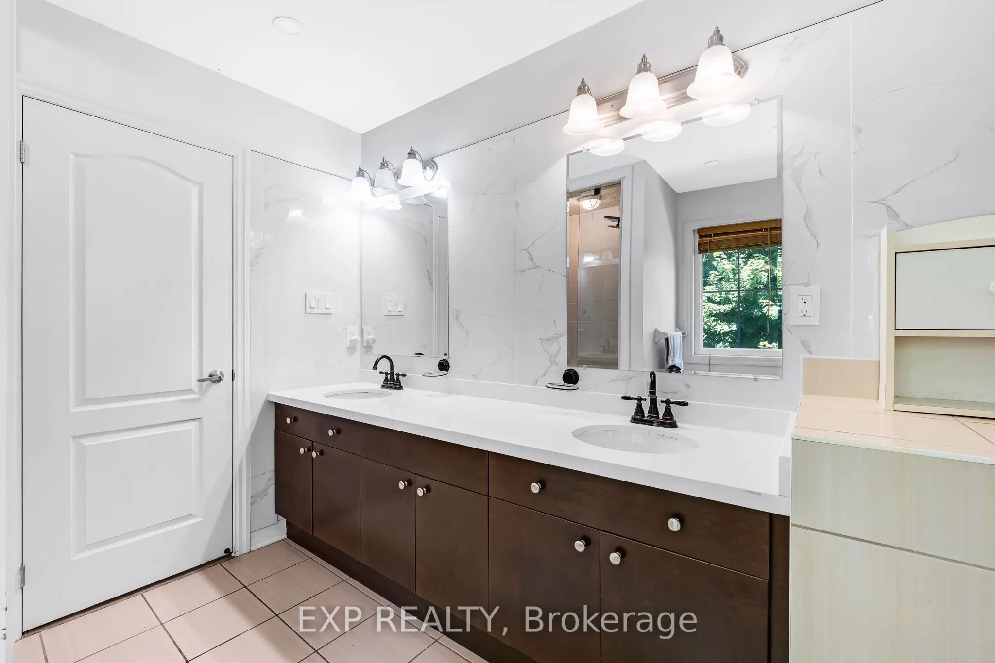 79 Bulmer Crescent