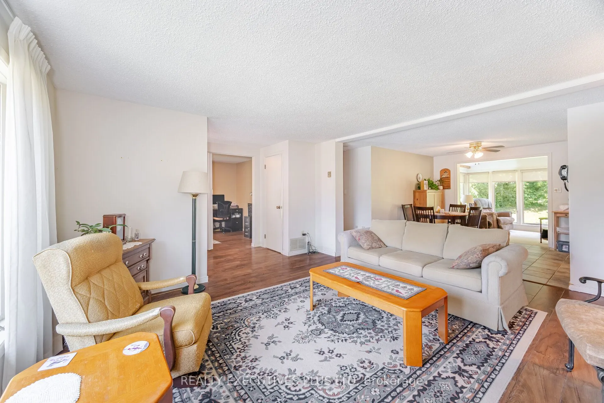 3 Pineview Court