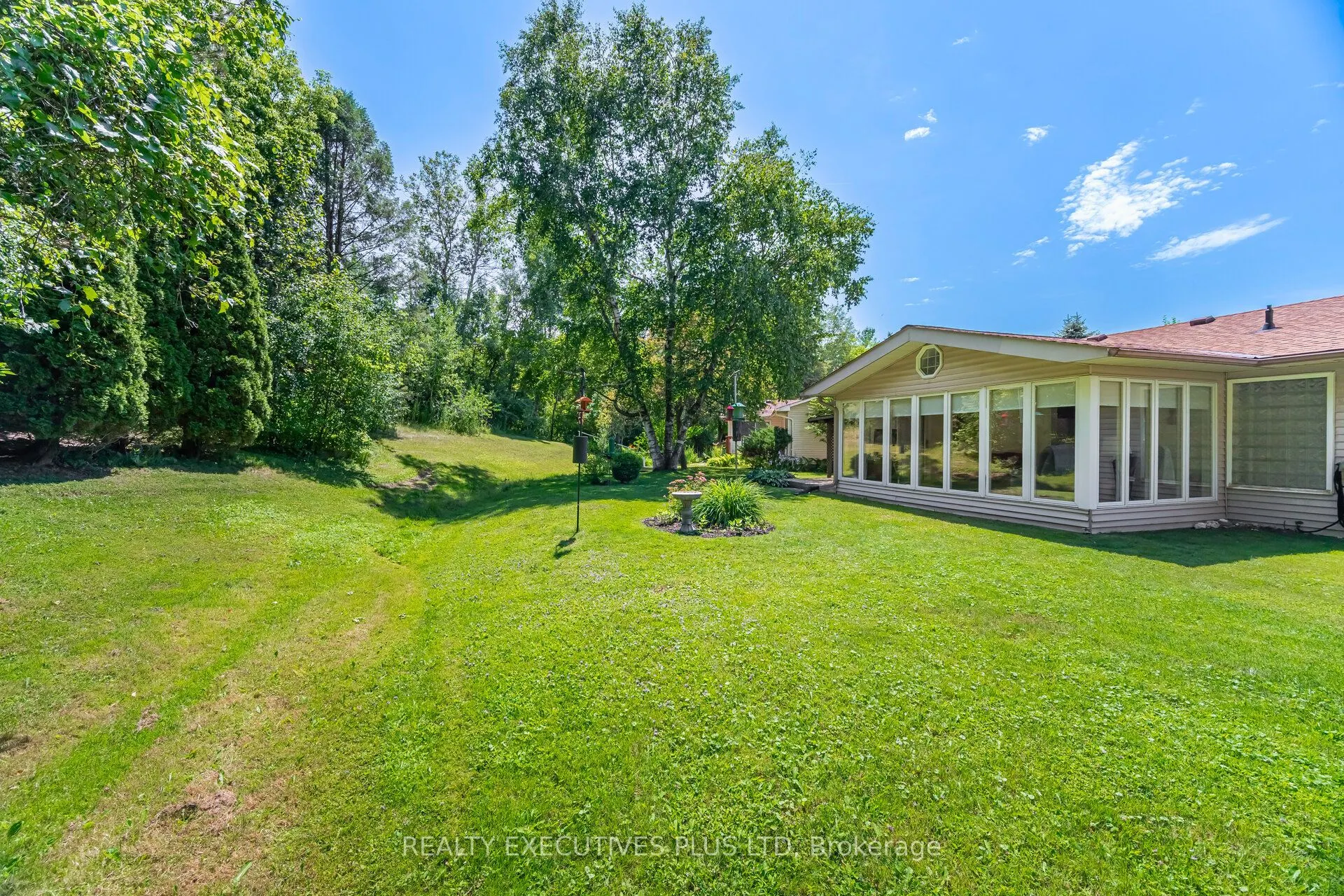 3 Pineview Court