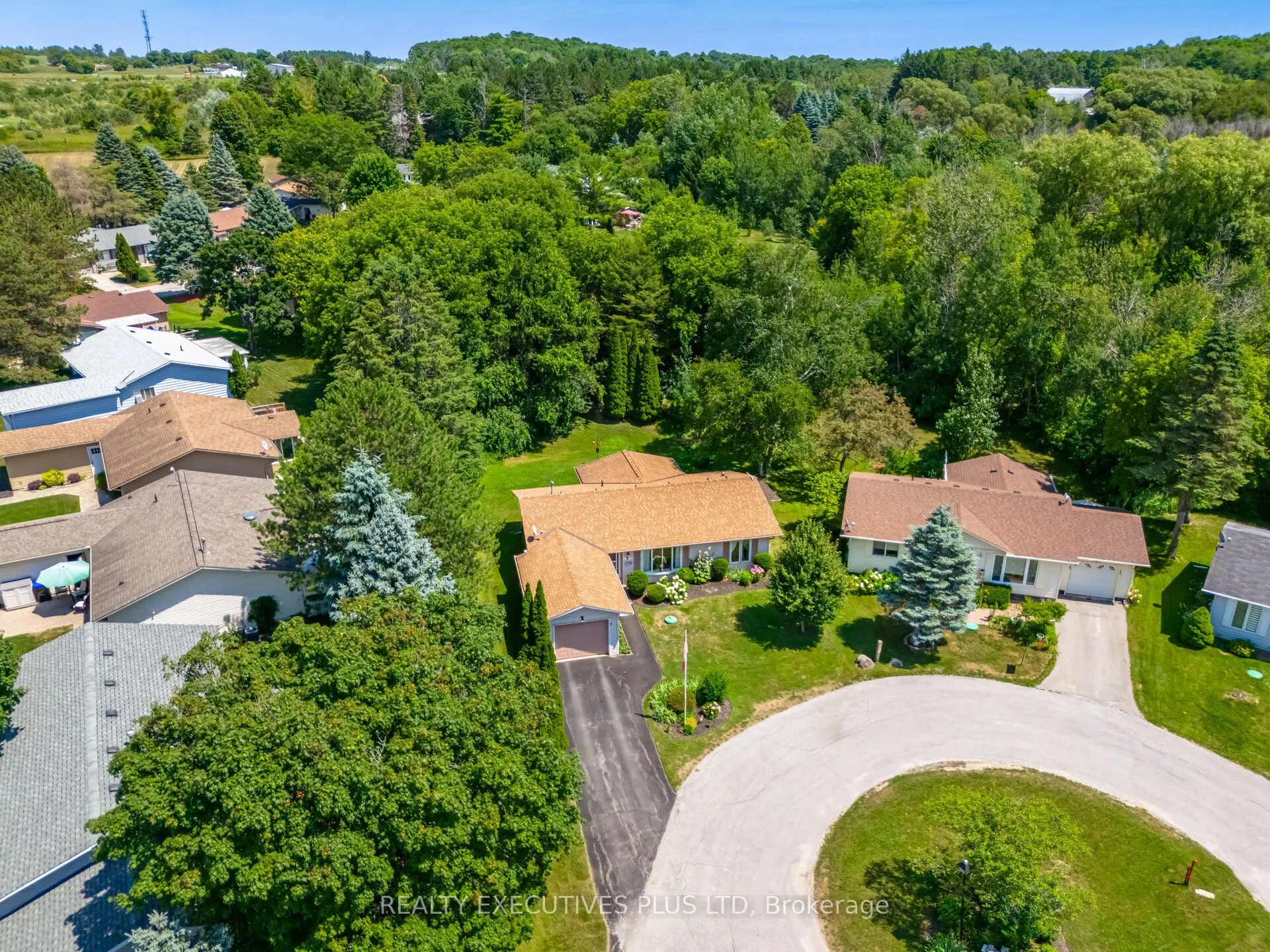 3 Pineview Court