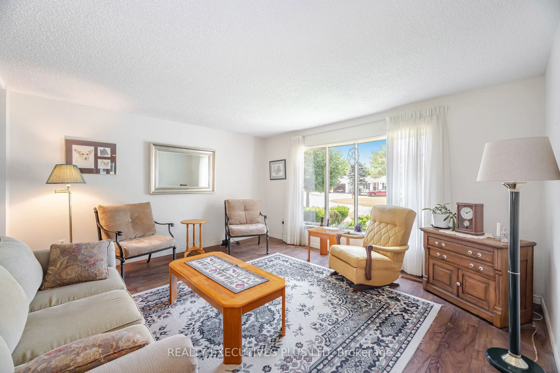 3 Pineview Court