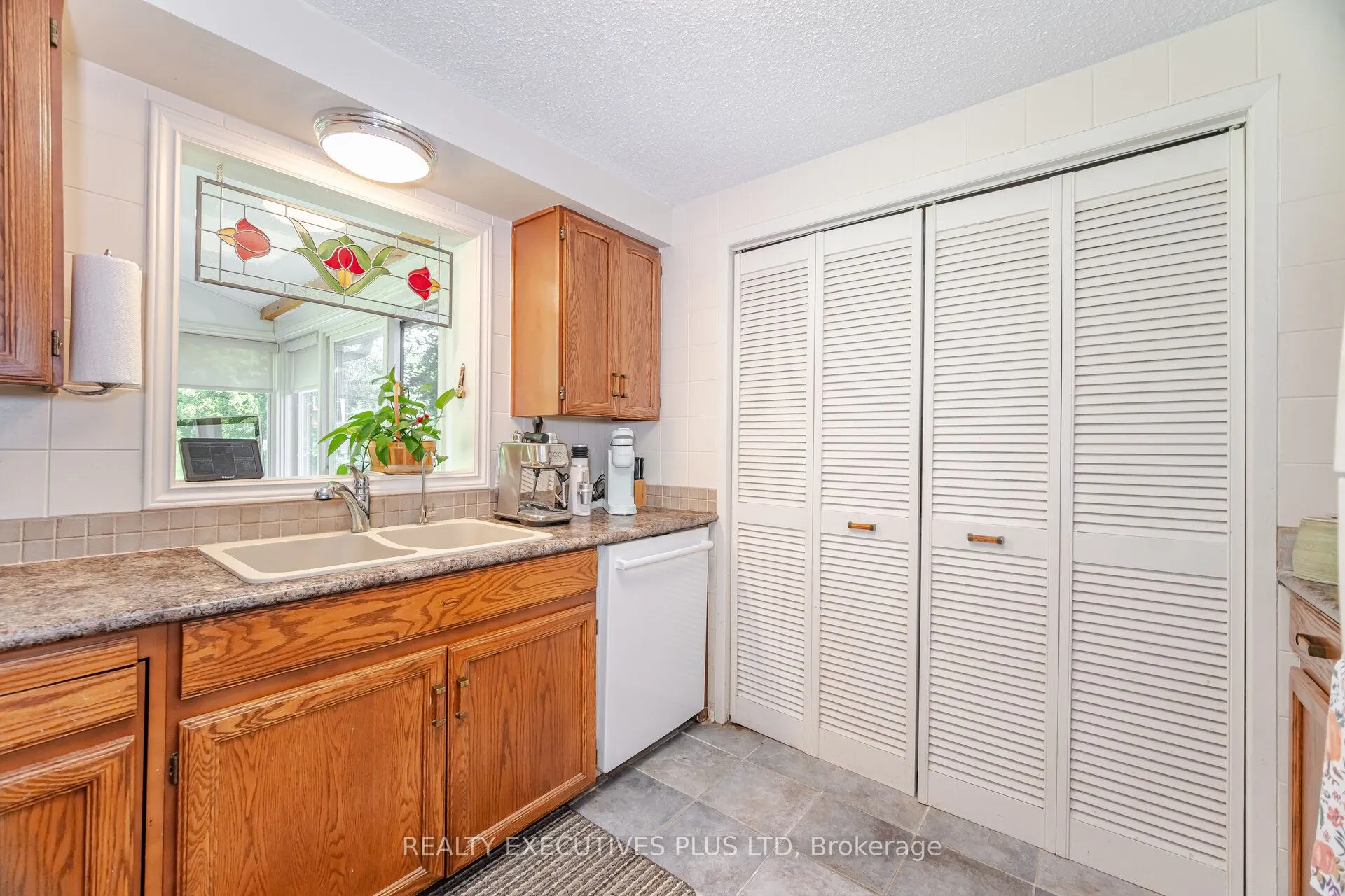 3 Pineview Court