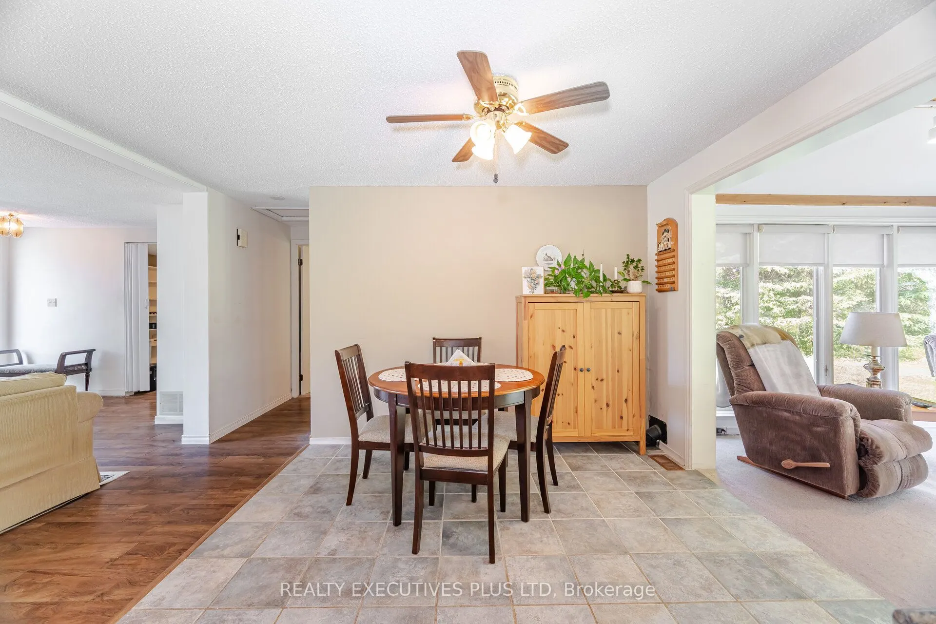 3 Pineview Court